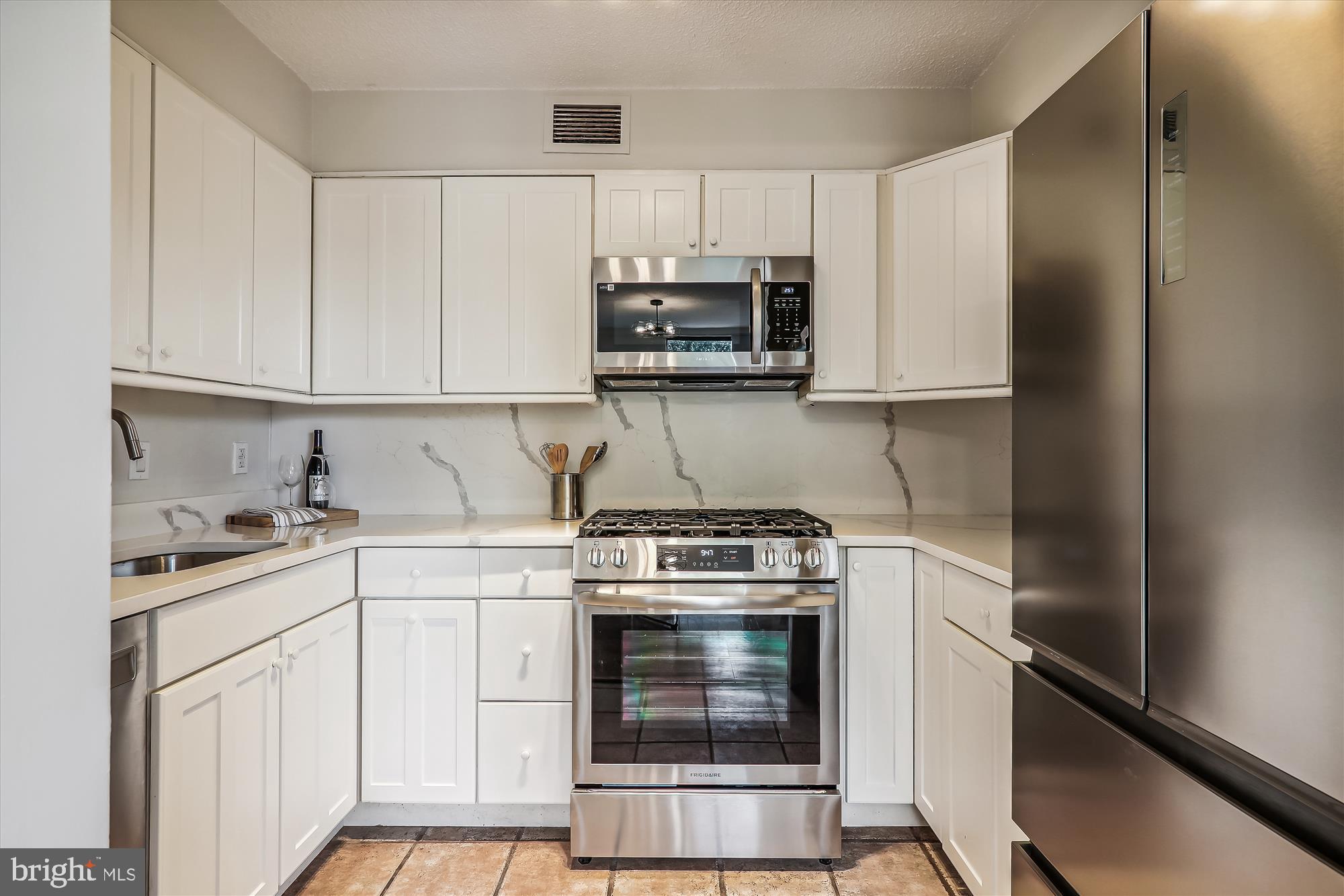 2100 Washington Ave #8-D