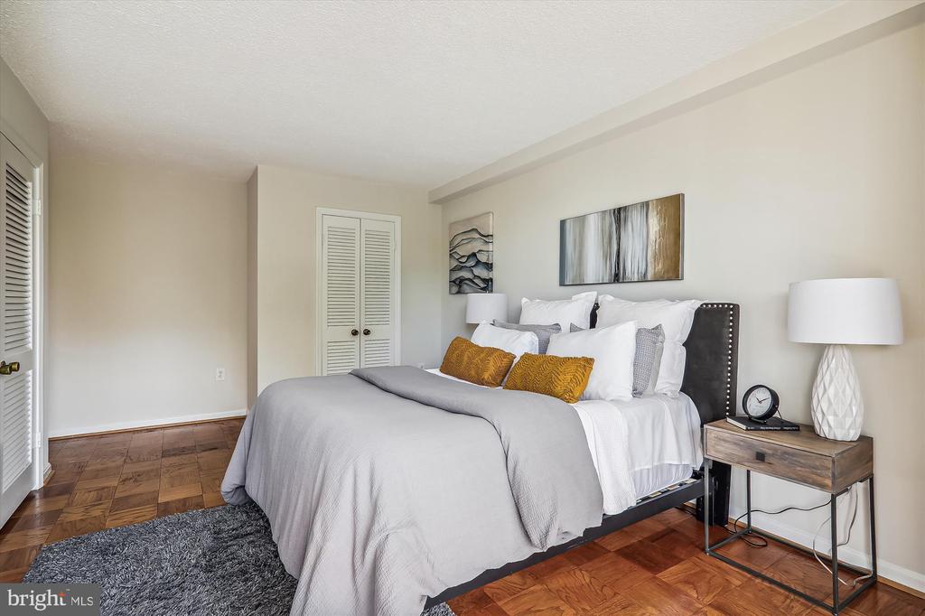 2100 Washington Ave #8-D