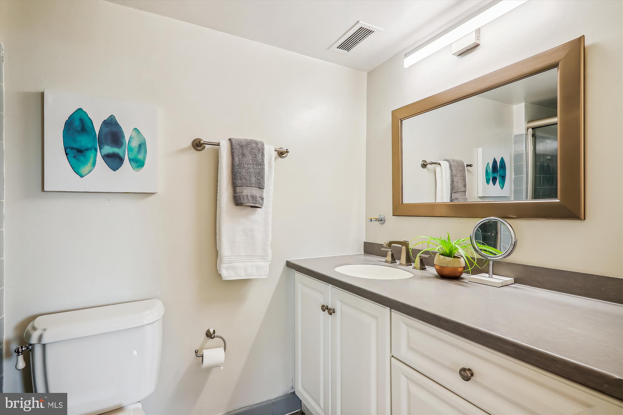 2100 Washington Ave #8-D