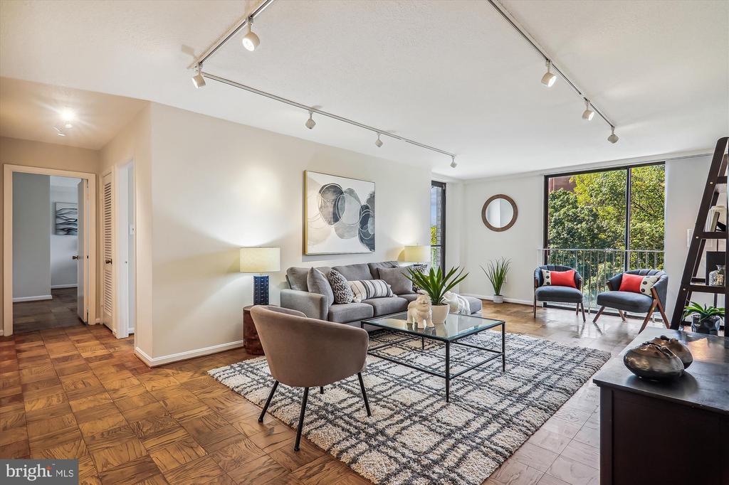 2100 Washington Ave #8-D
