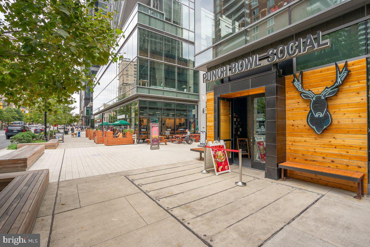 225 N Columbus St