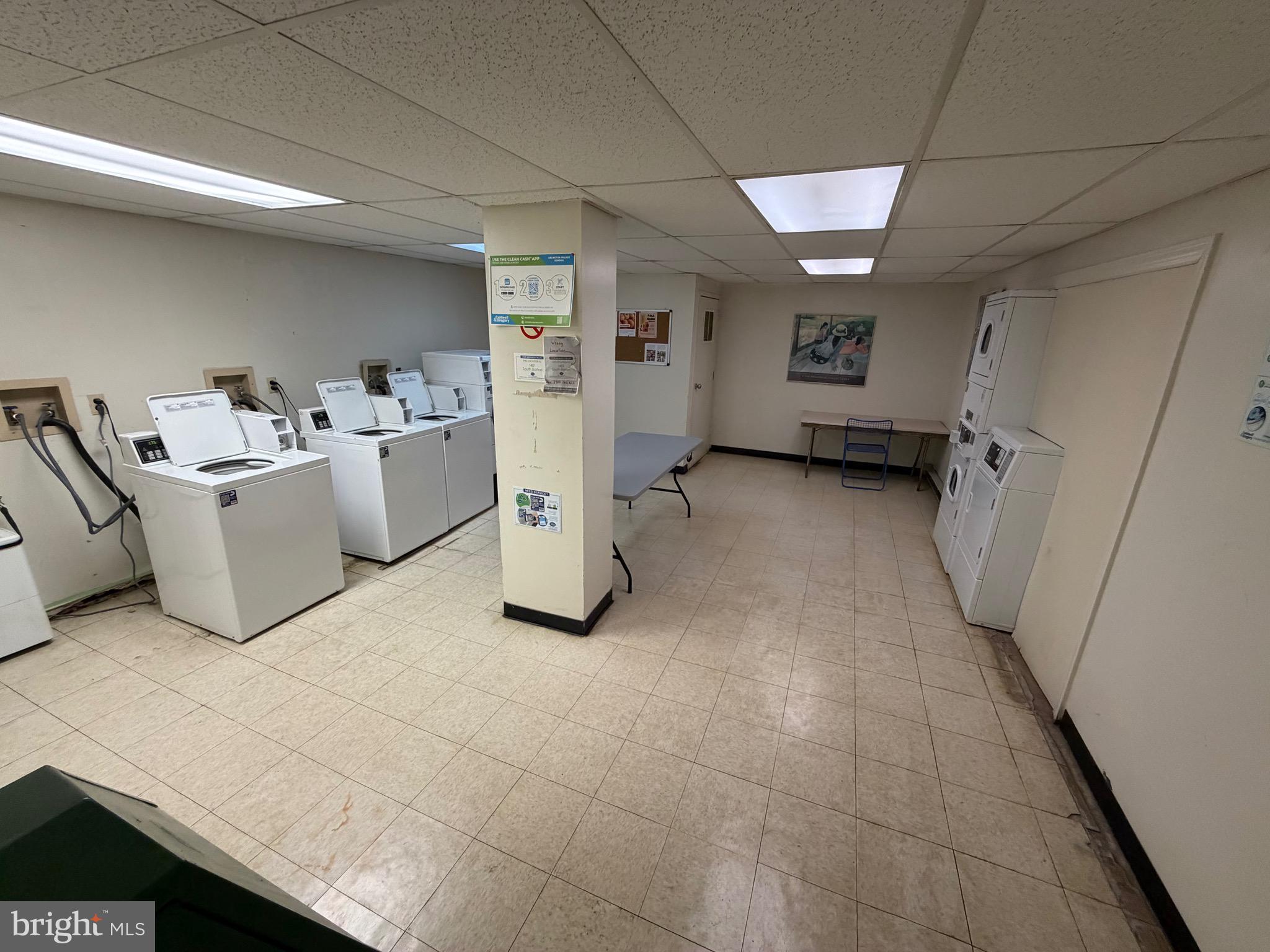 1415 S Edgewood St #463