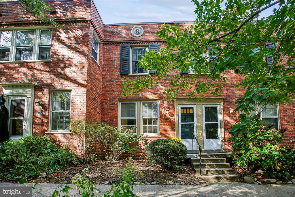 1415 S Edgewood St #463
