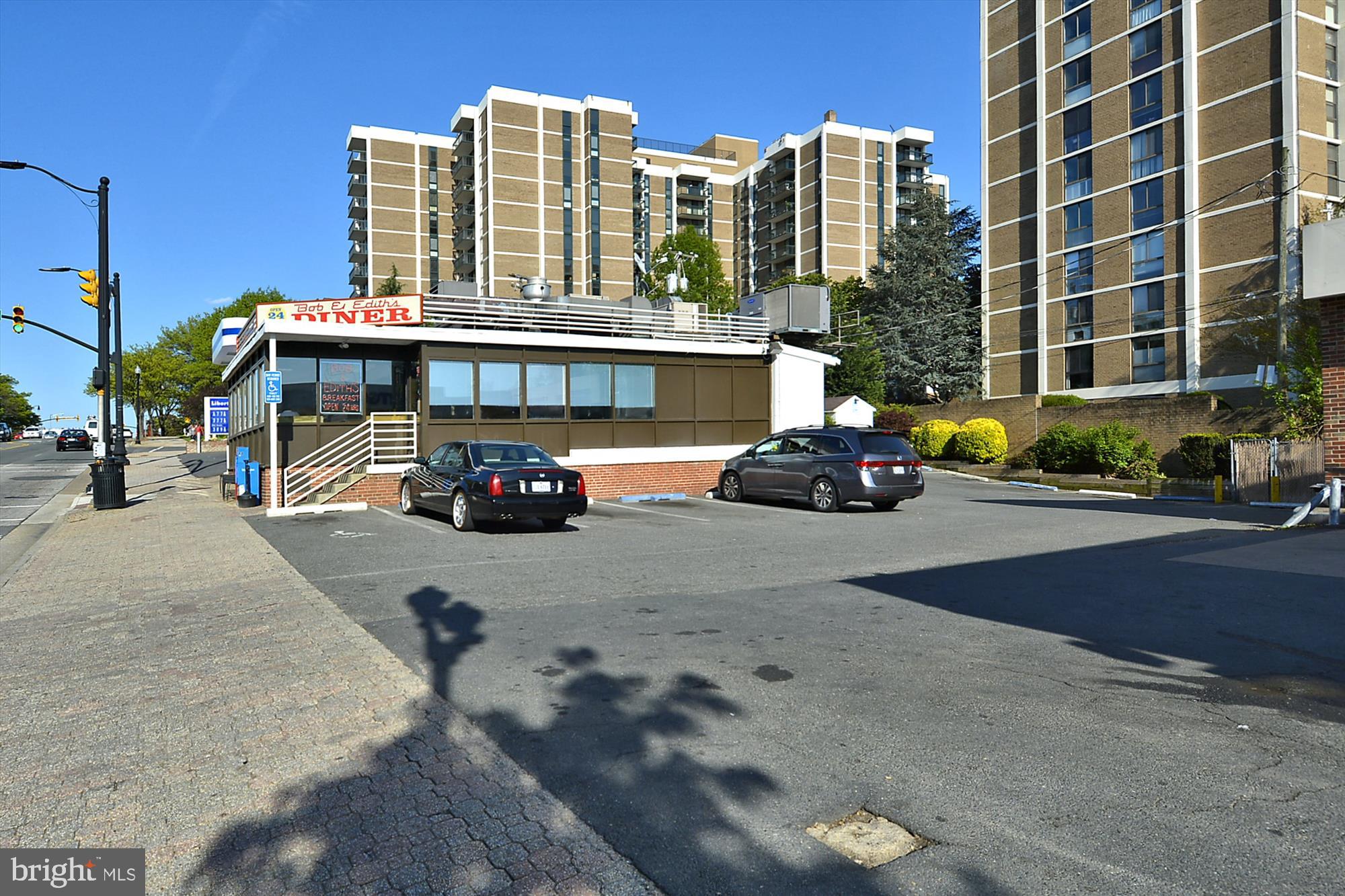 1415 S Edgewood St #463