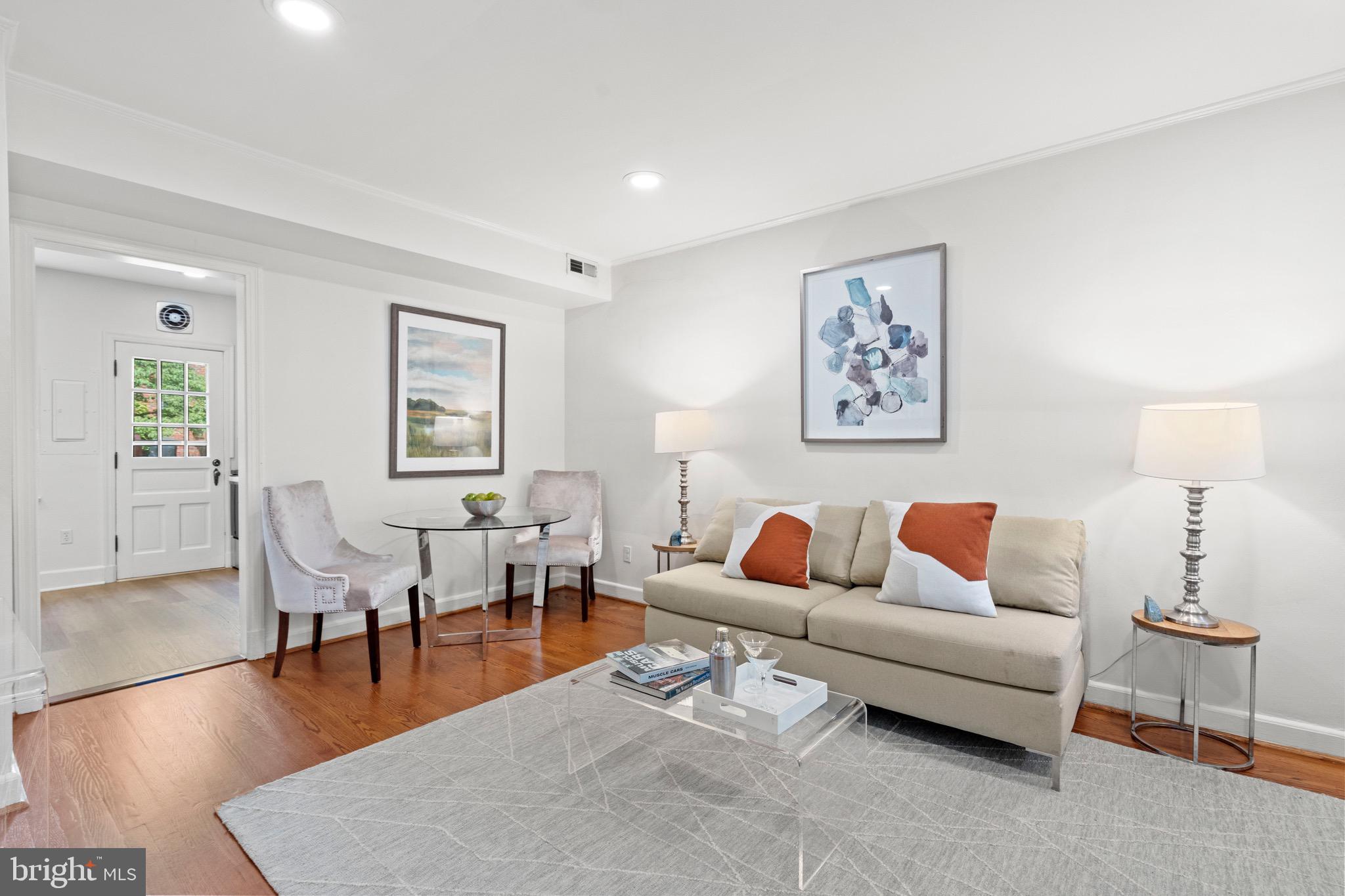 1415 S Edgewood St #463