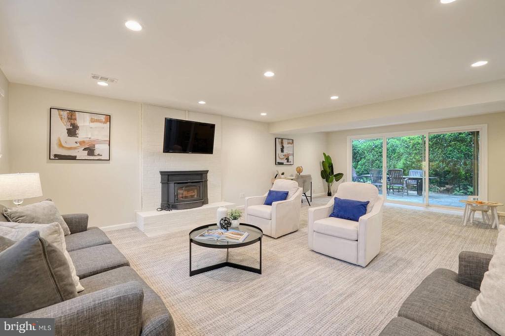 6511 Engel Dr