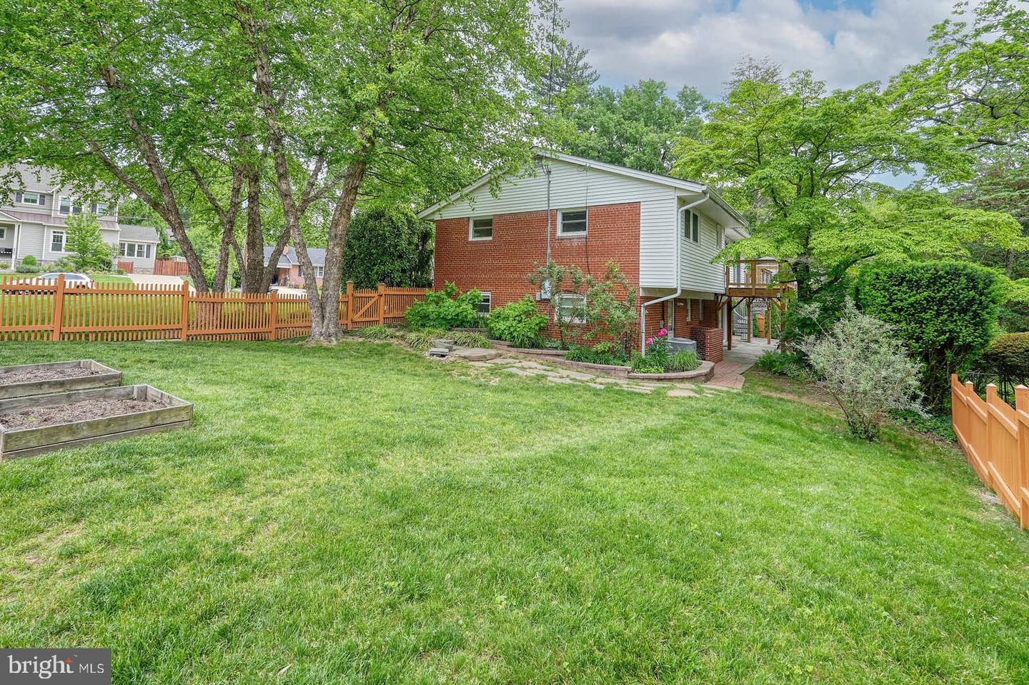 6511 Engel Dr