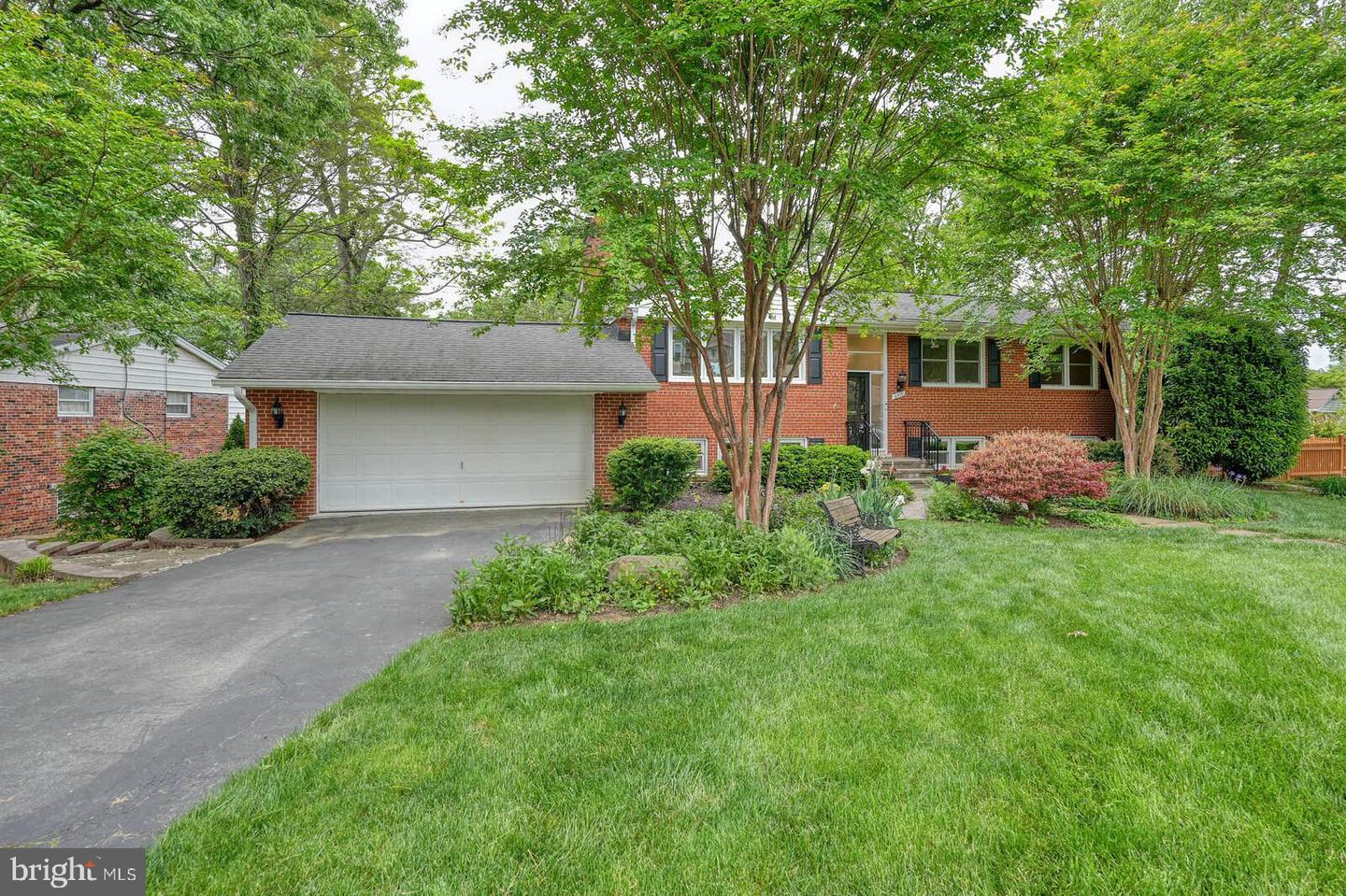 6511 Engel Dr