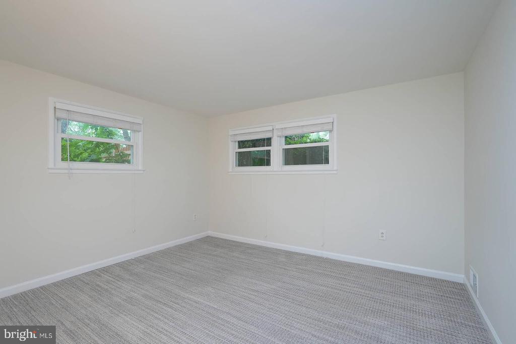6511 Engel Dr