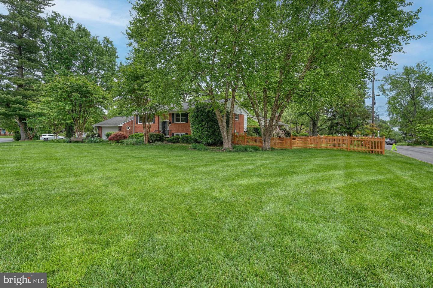 6511 Engel Dr