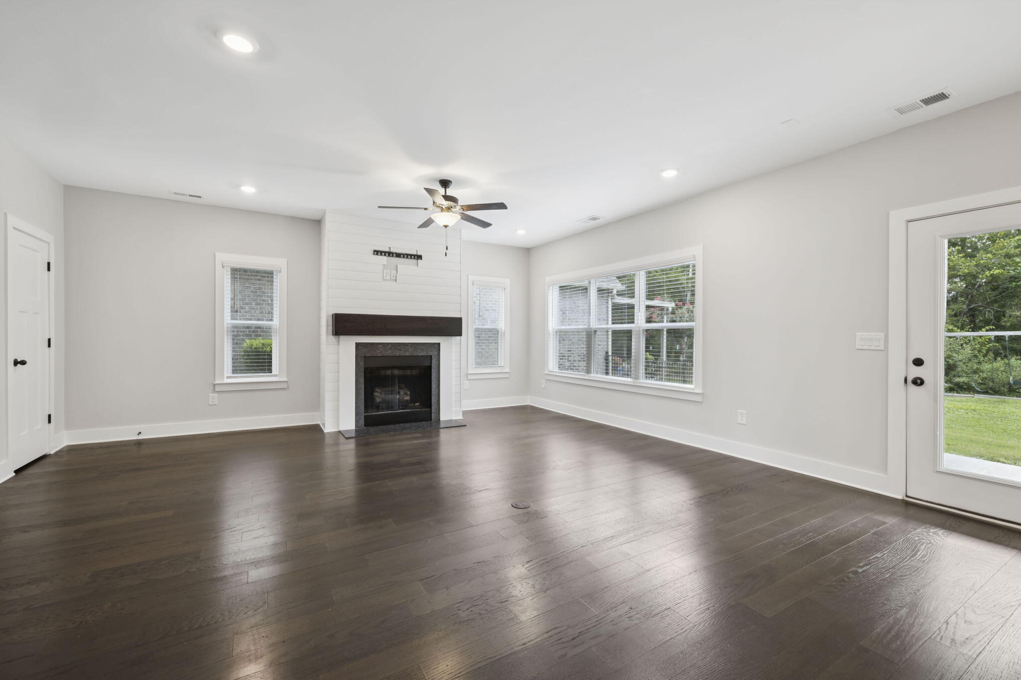 1578 Buttonwood Loop