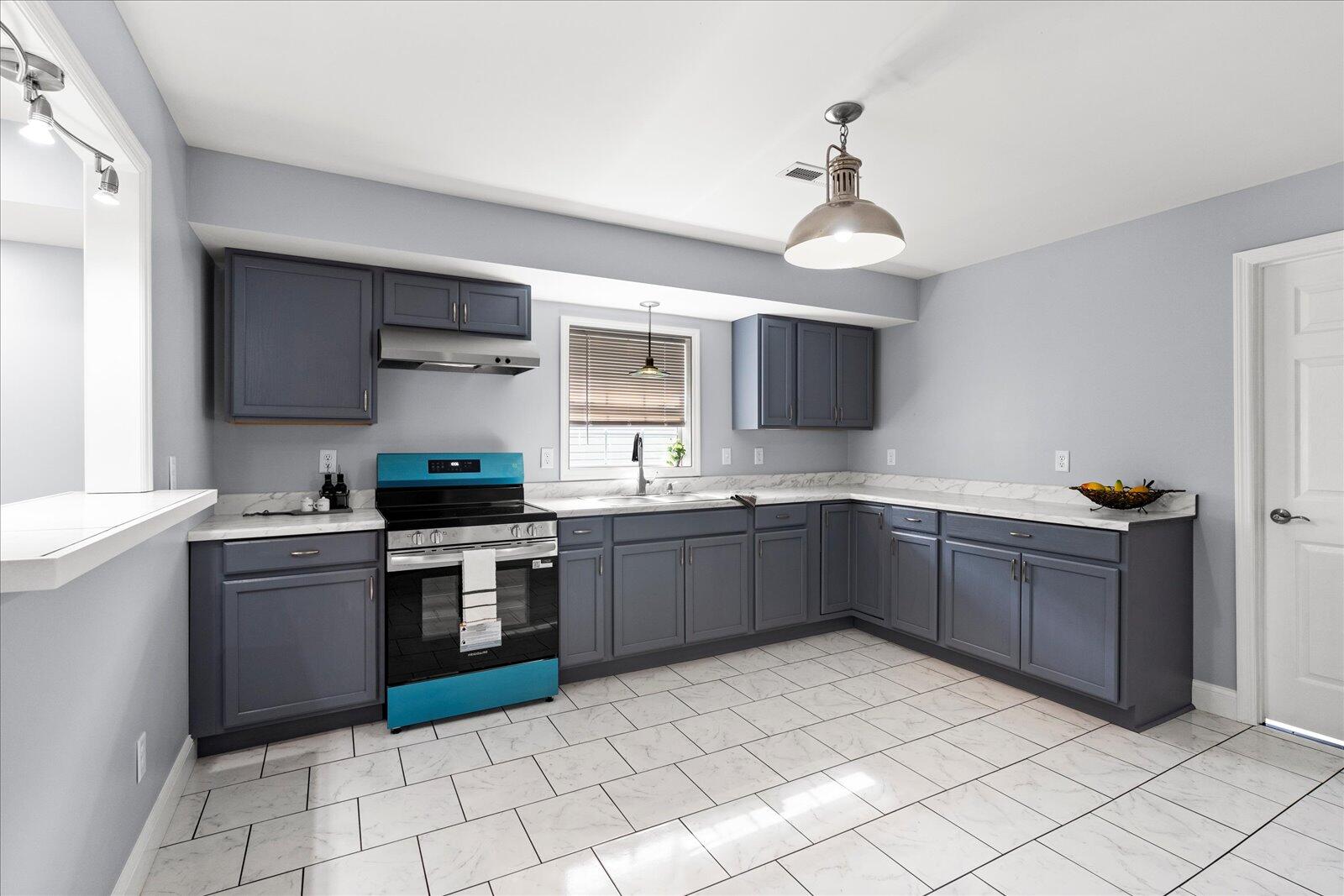1416 E 50th Street