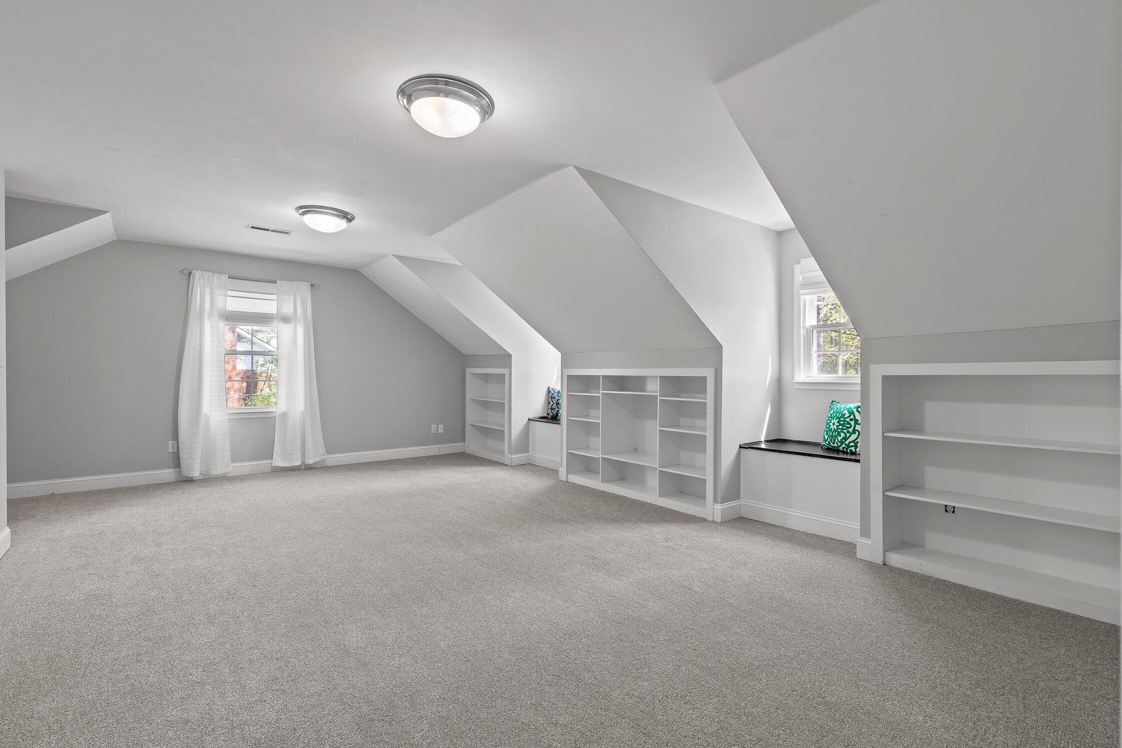 32 Cool Springs Road