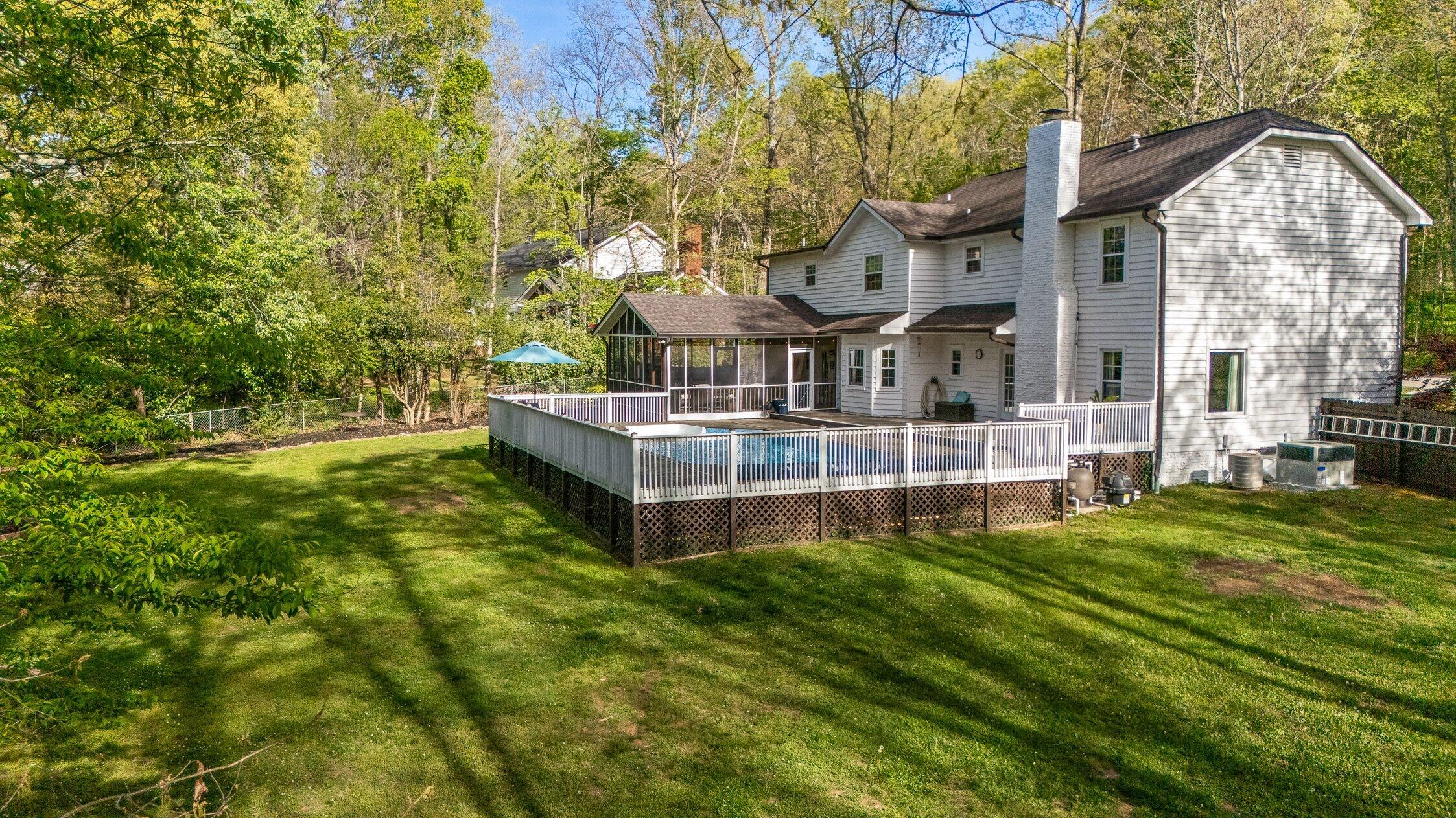 32 Cool Springs Road