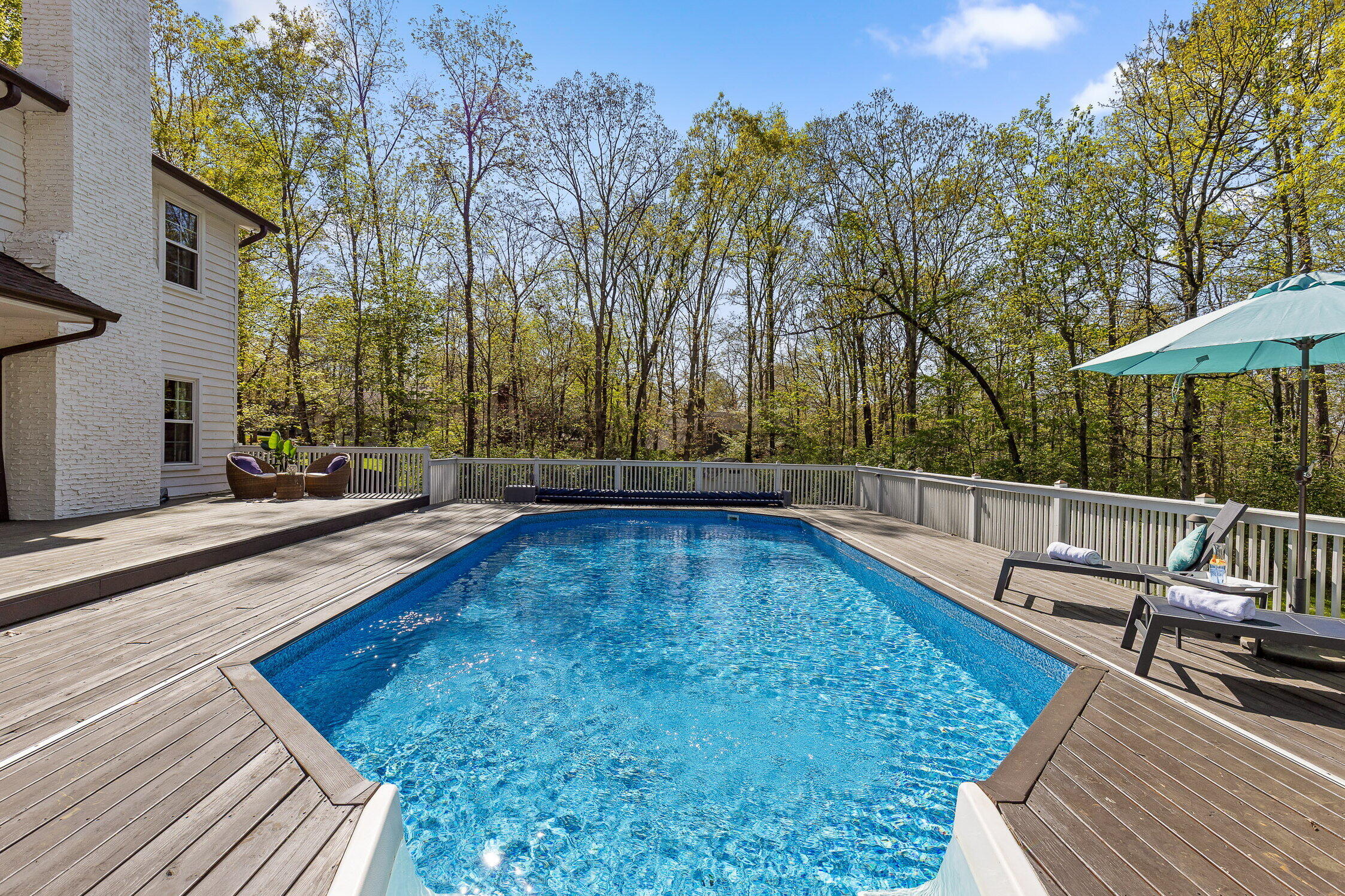 32 Cool Springs Road