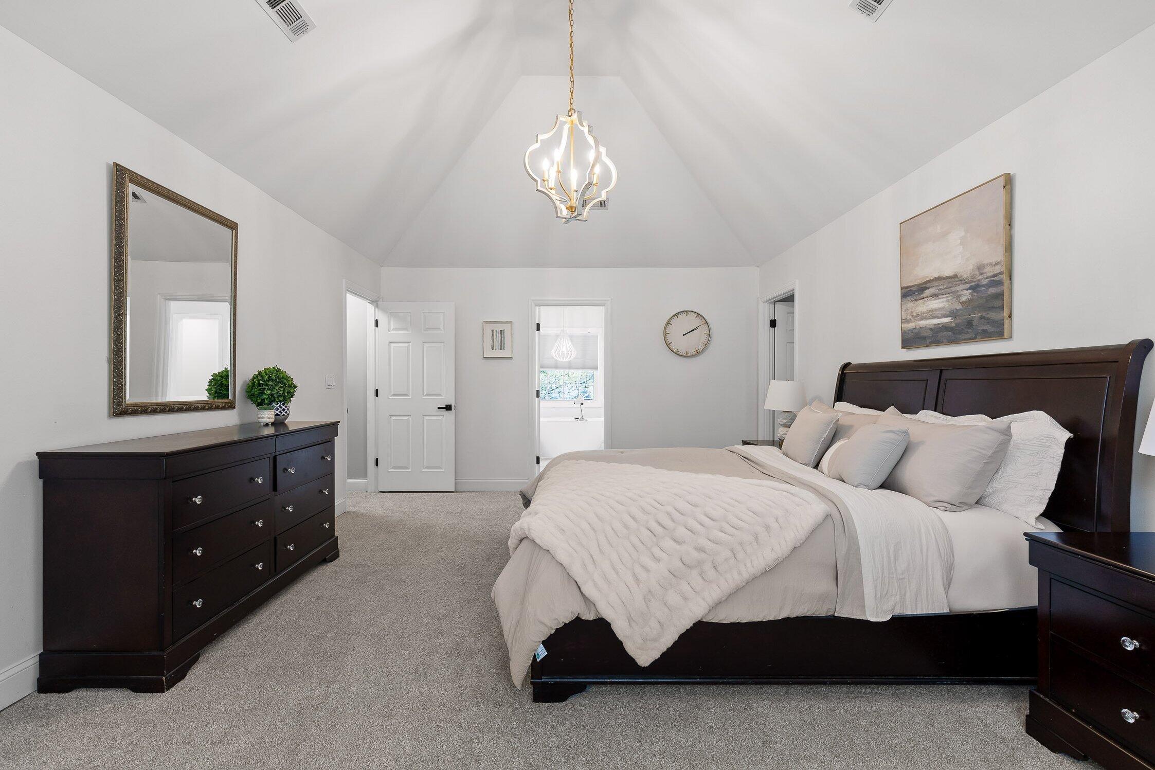 32 Cool Springs Road