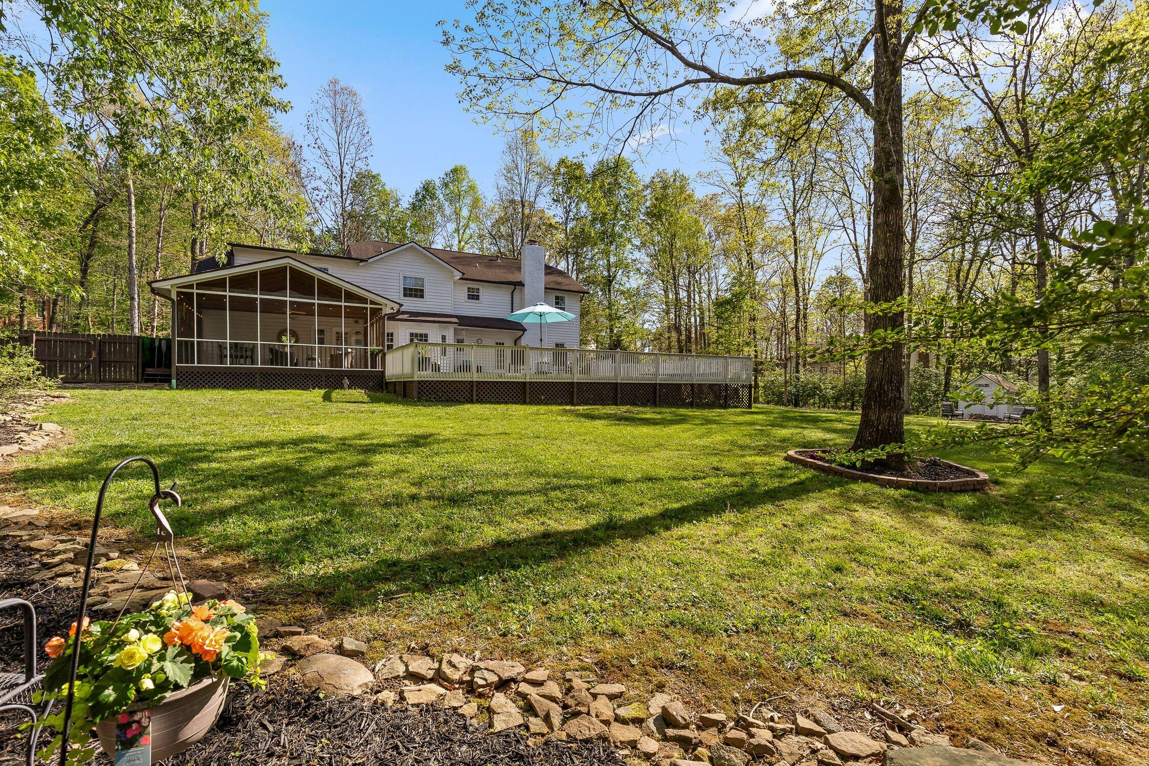 32 Cool Springs Road