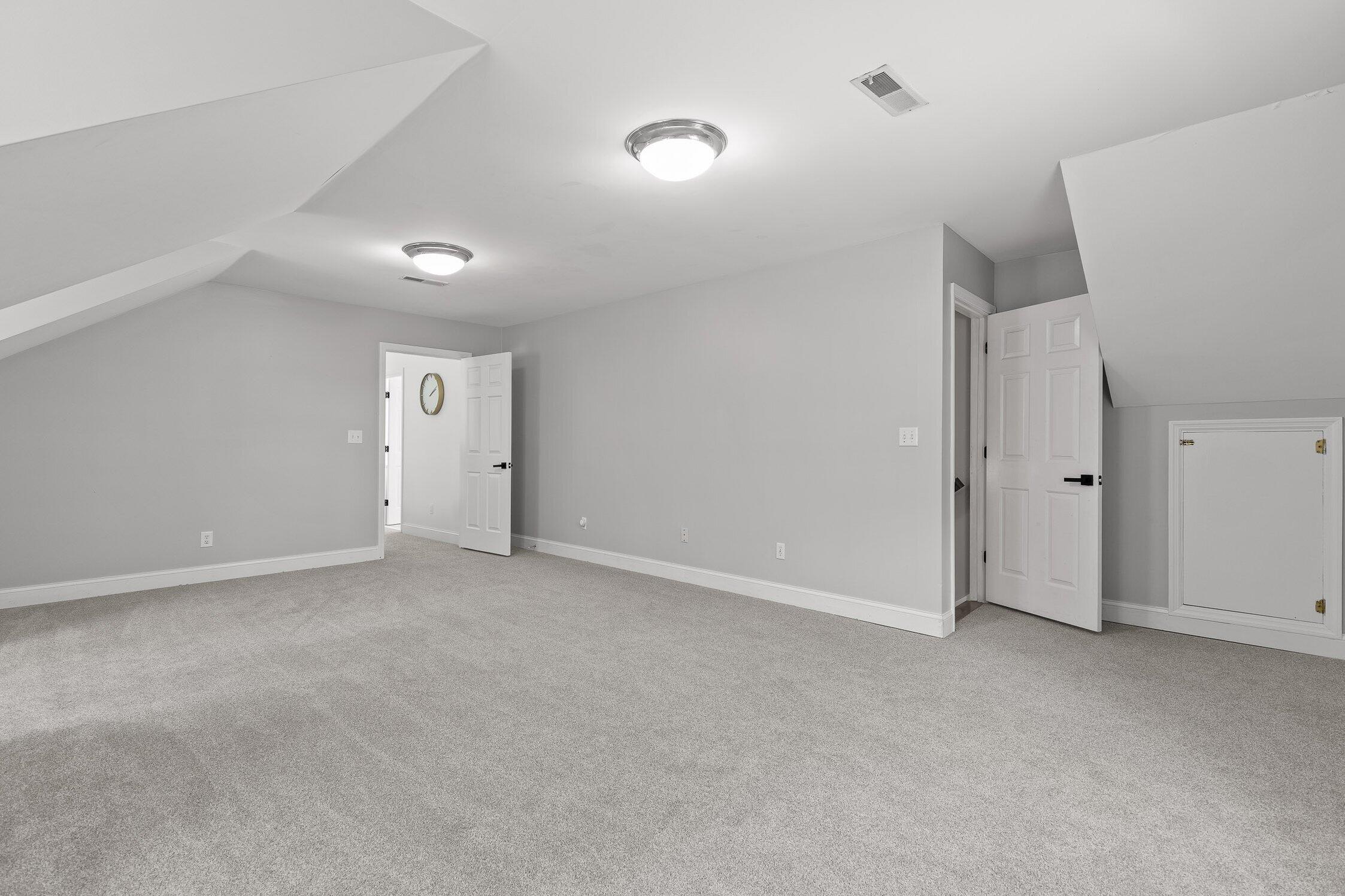 32 Cool Springs Road