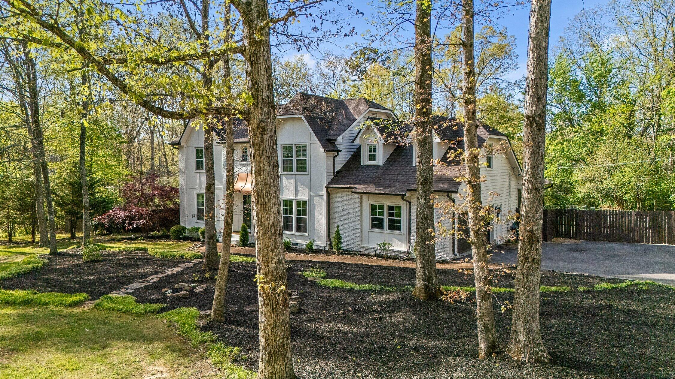 32 Cool Springs Road