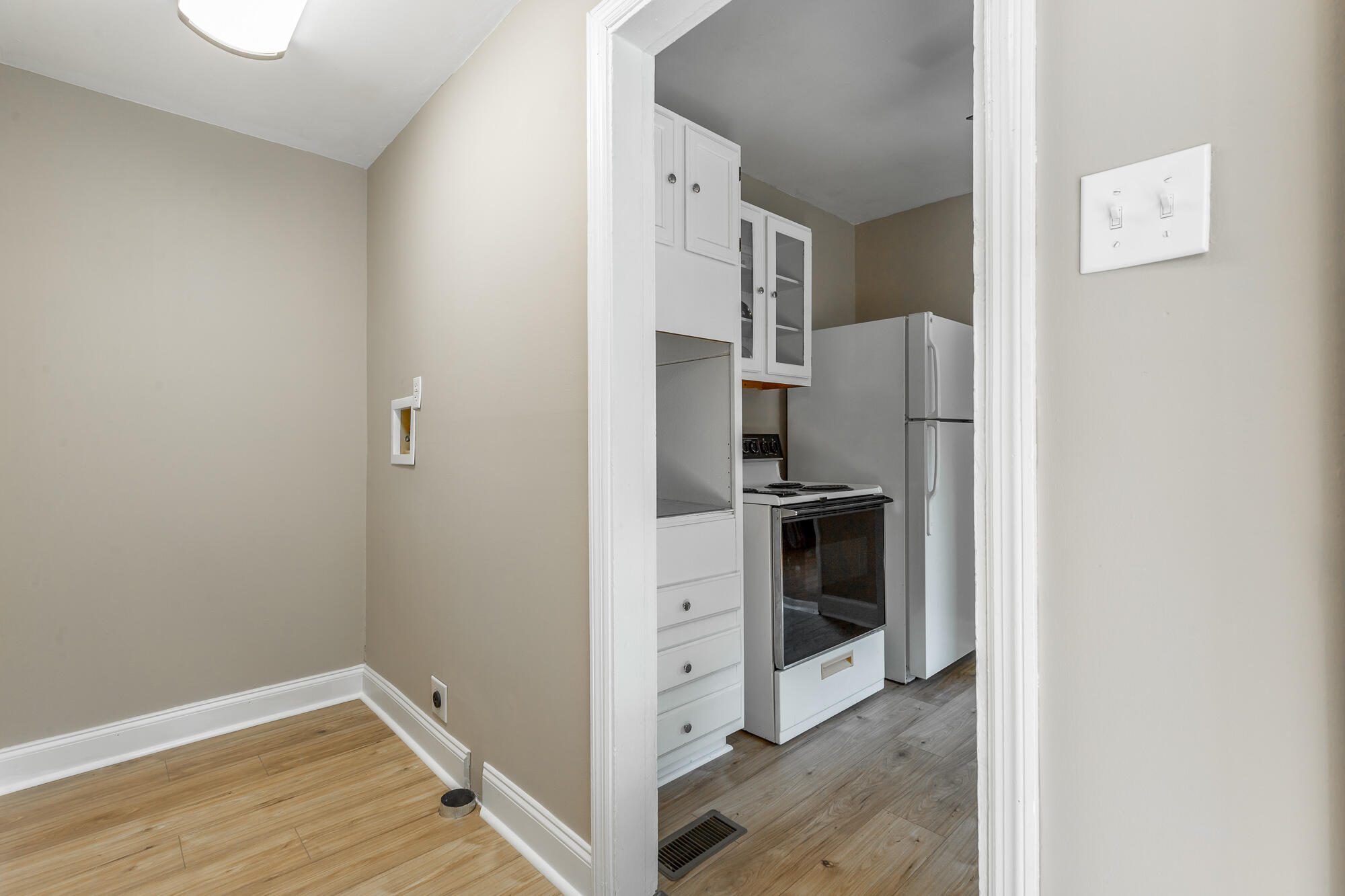 3842 Kingwood Circle