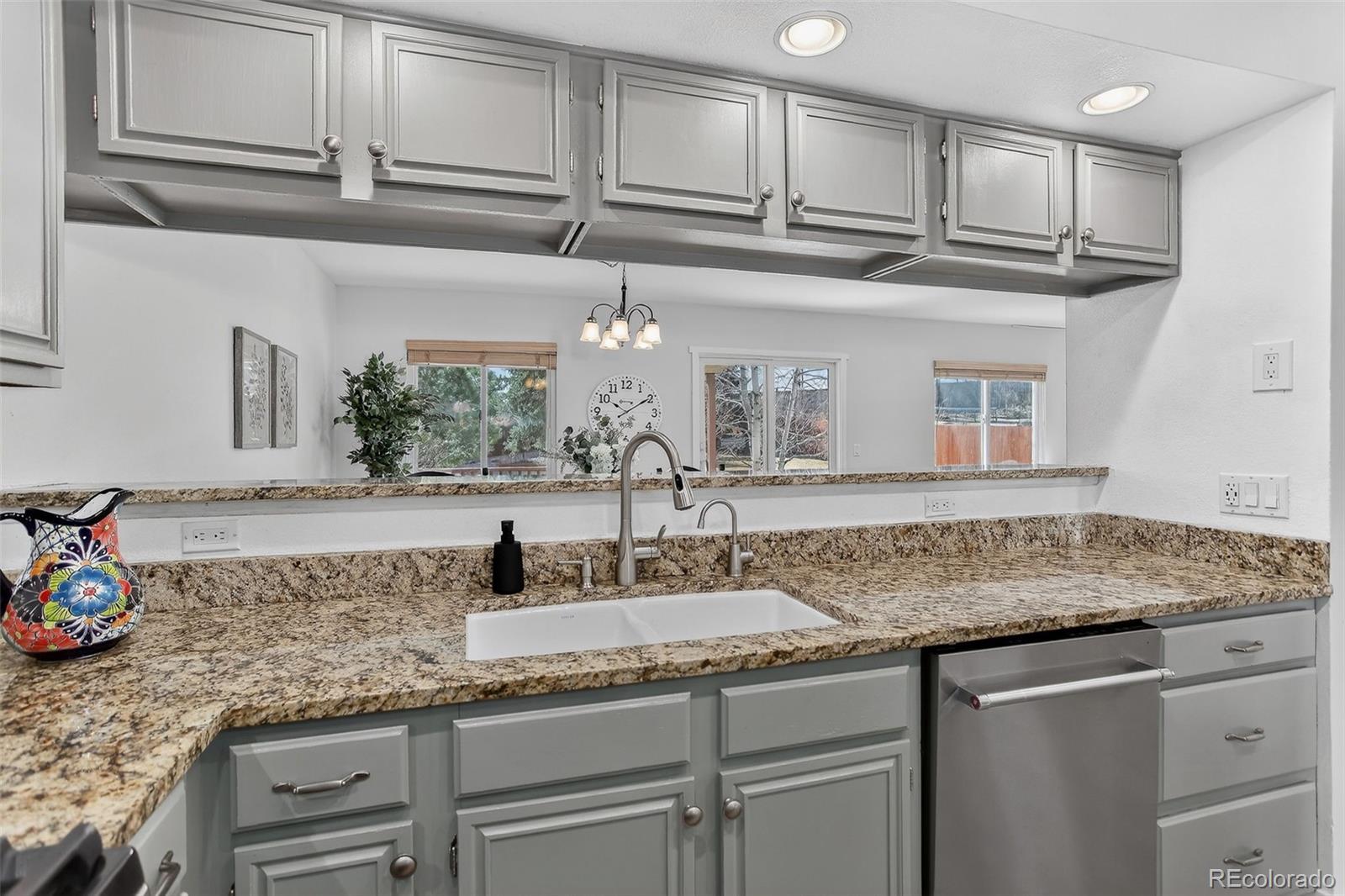 4008 Ashcroft Avenue