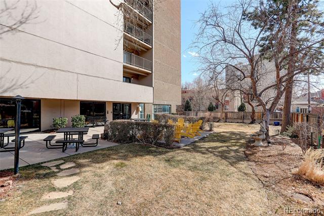 1433 N Williams Street Unit: 407