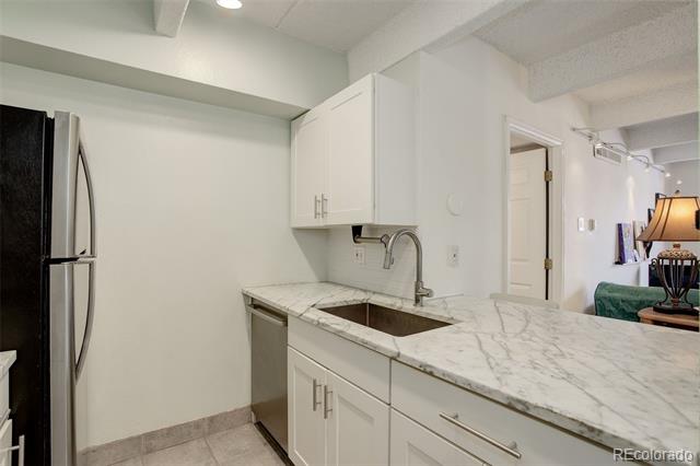 1433 N Williams Street Unit: 407