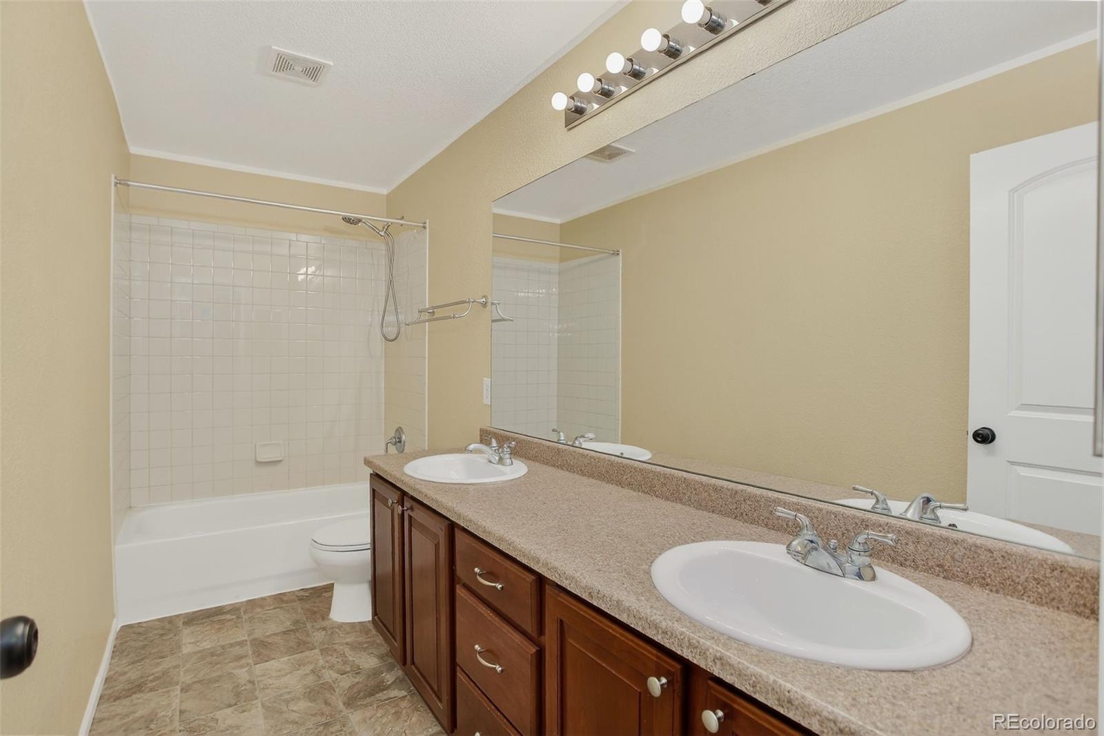 24582 E Idaho Place