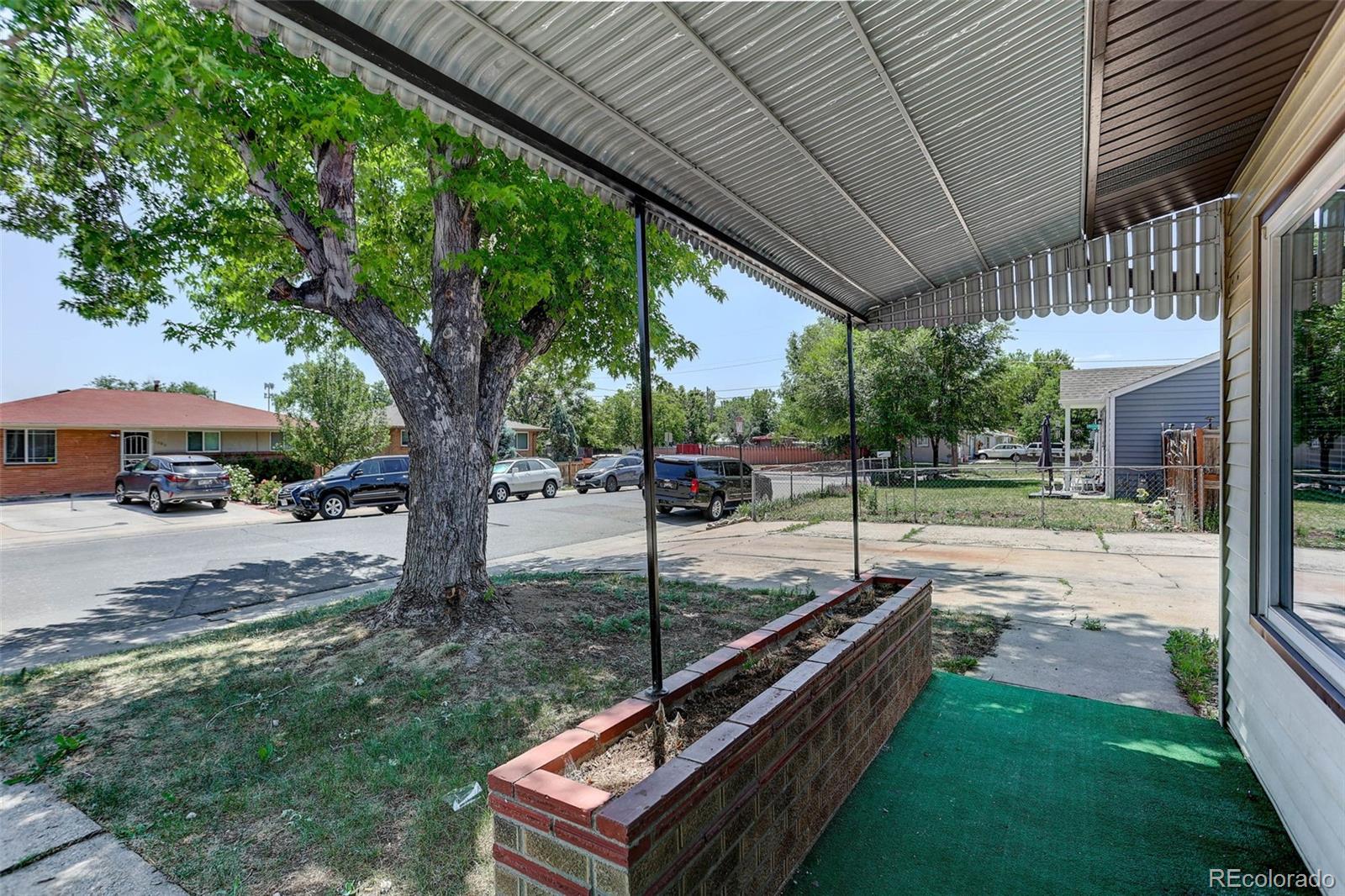1081 S Knox Court