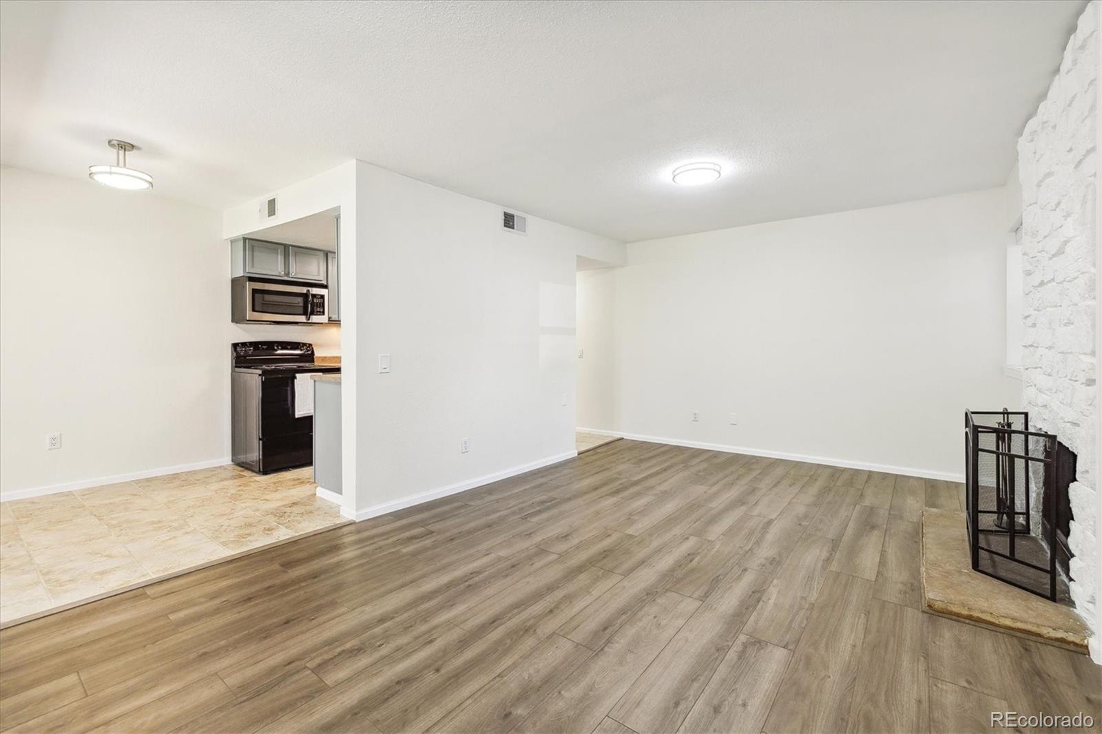 6480 S Dayton Street Unit: M02