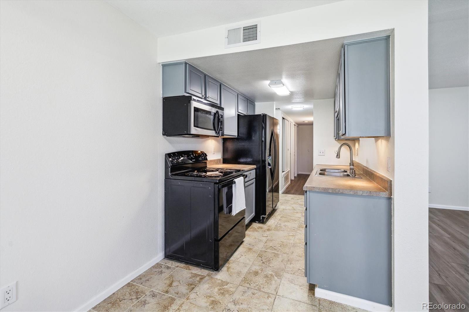 6480 S Dayton Street Unit: M02