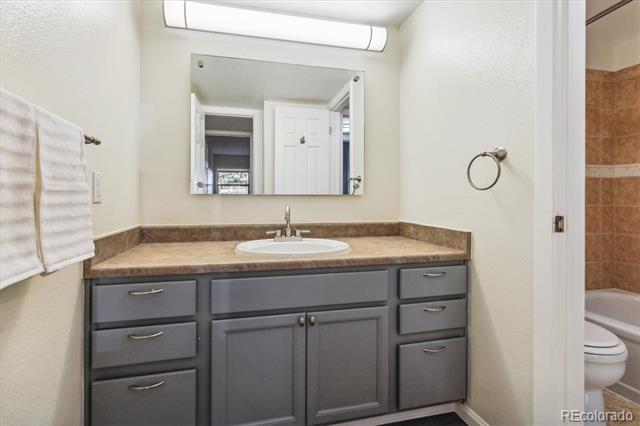 6480 S Dayton Street Unit: M02