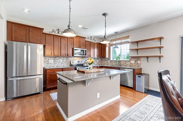 82 S Newbern Way