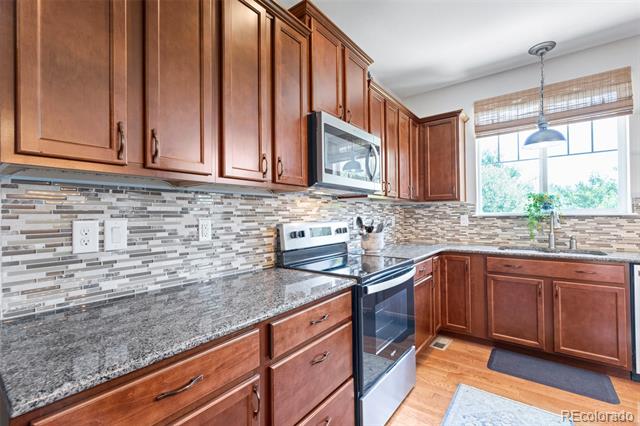 82 S Newbern Way