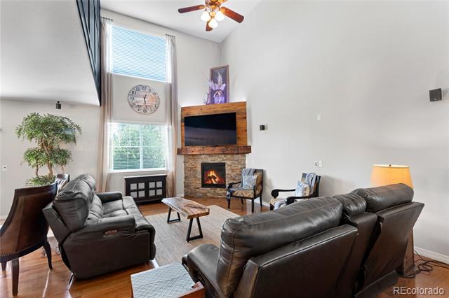 82 S Newbern Way
