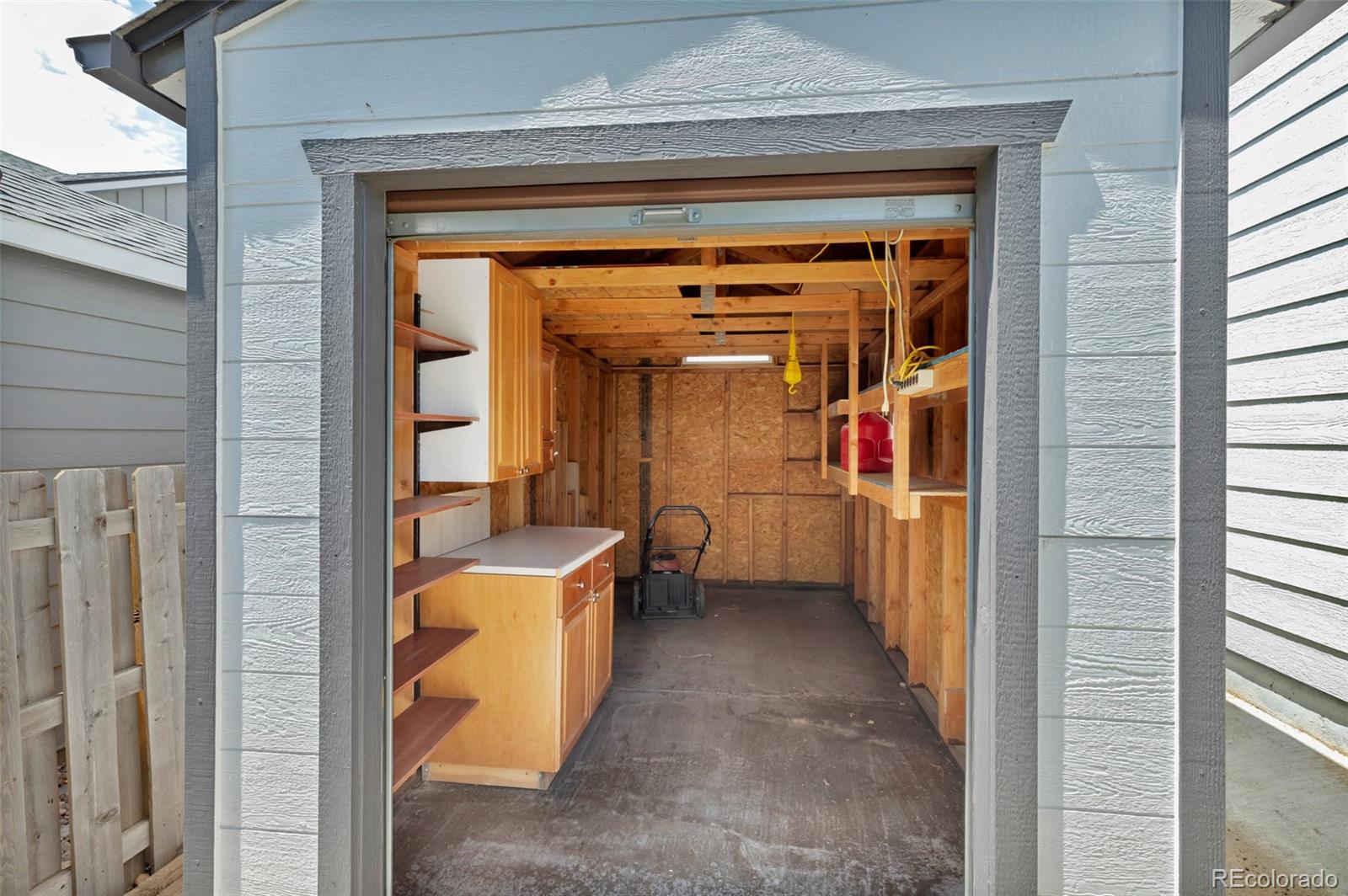 82 S Newbern Way