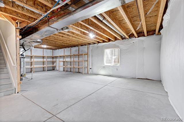 82 S Newbern Way
