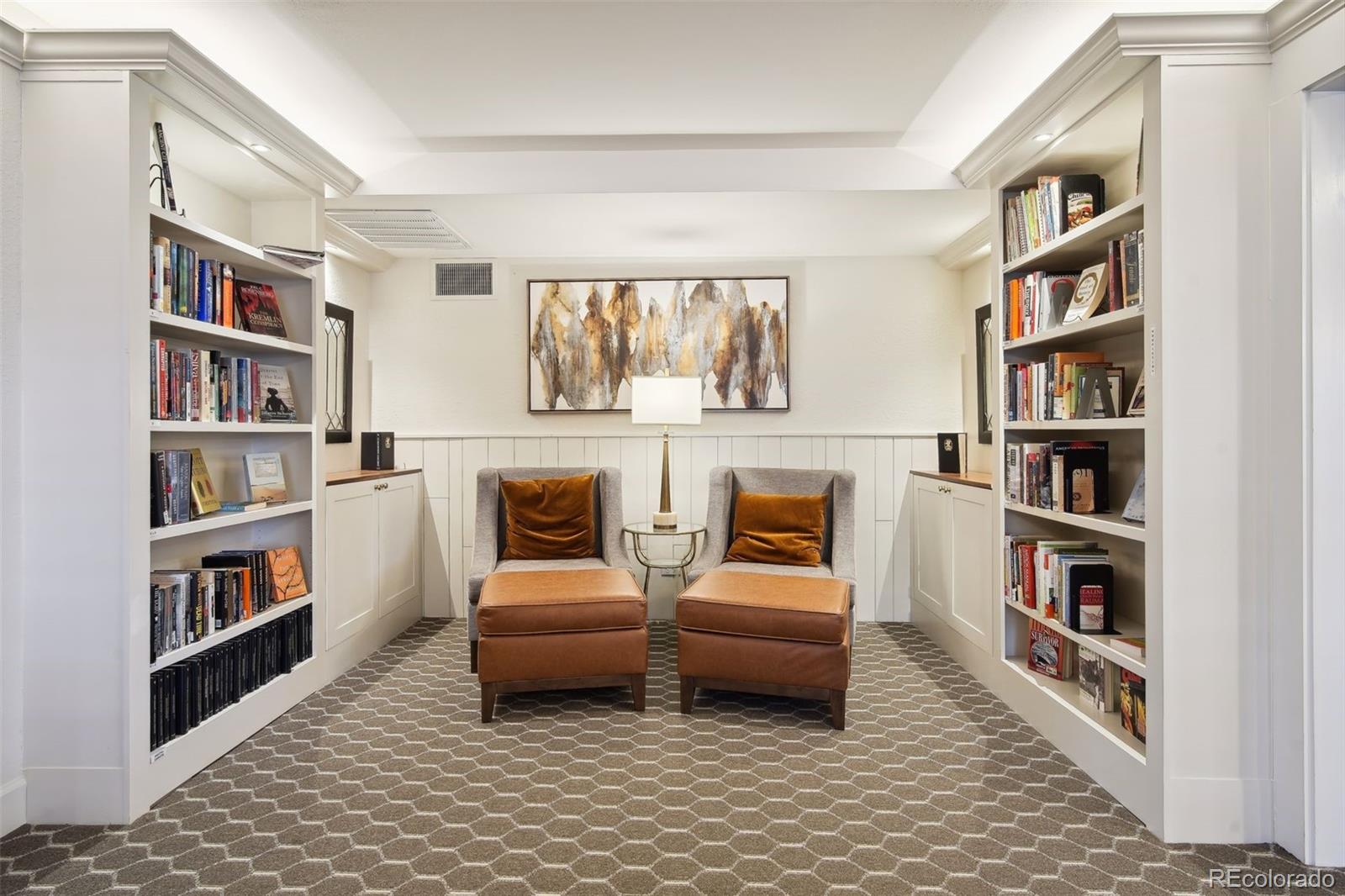 130 N Pearl Street Unit: 808