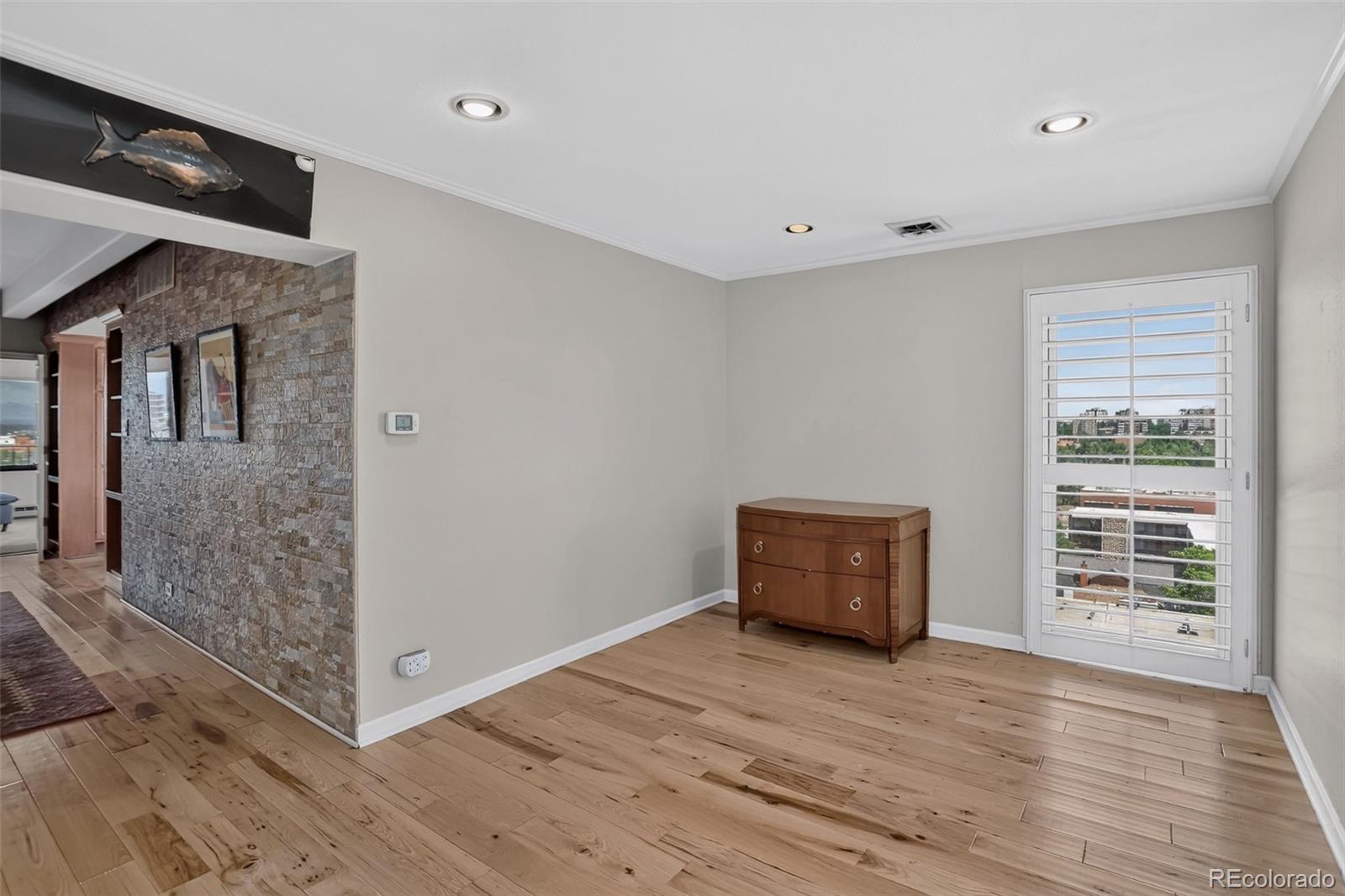 130 N Pearl Street Unit: 808