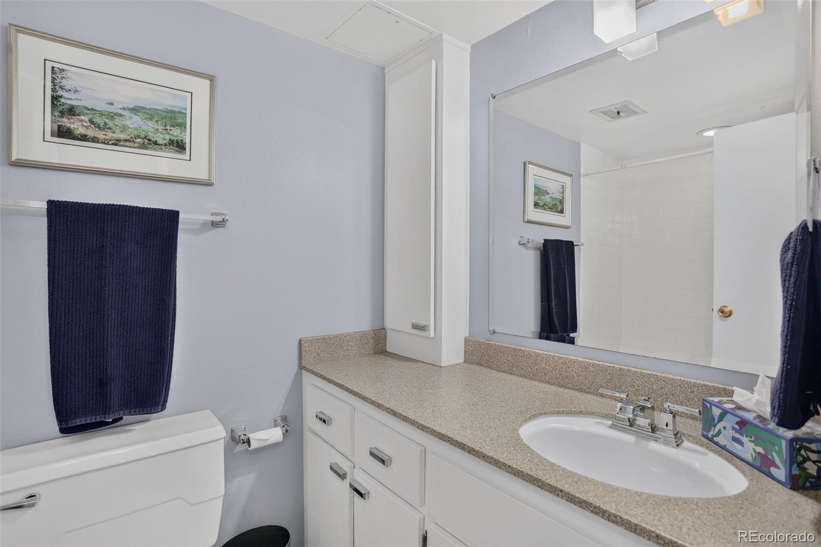 130 N Pearl Street Unit: 808