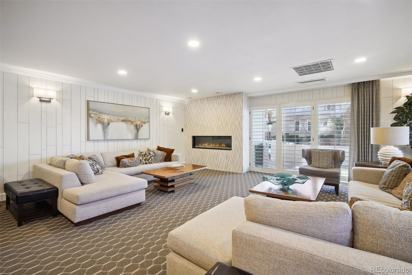 130 N Pearl Street Unit: 808