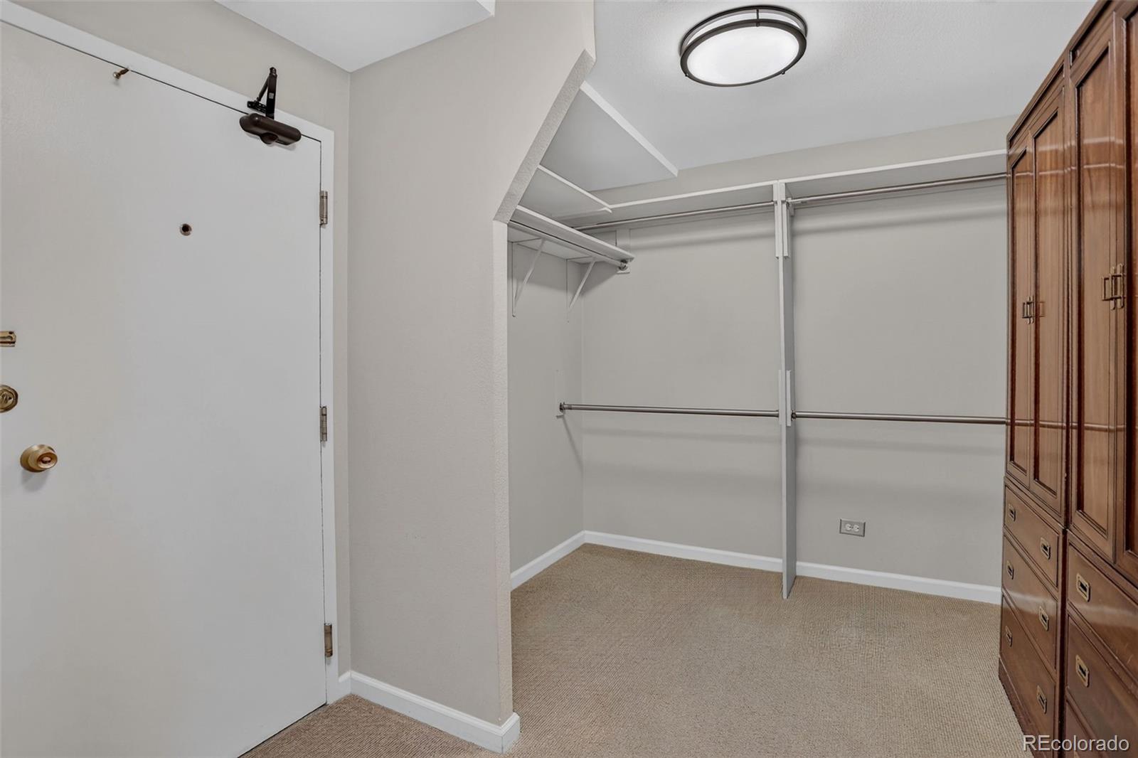 130 N Pearl Street Unit: 808