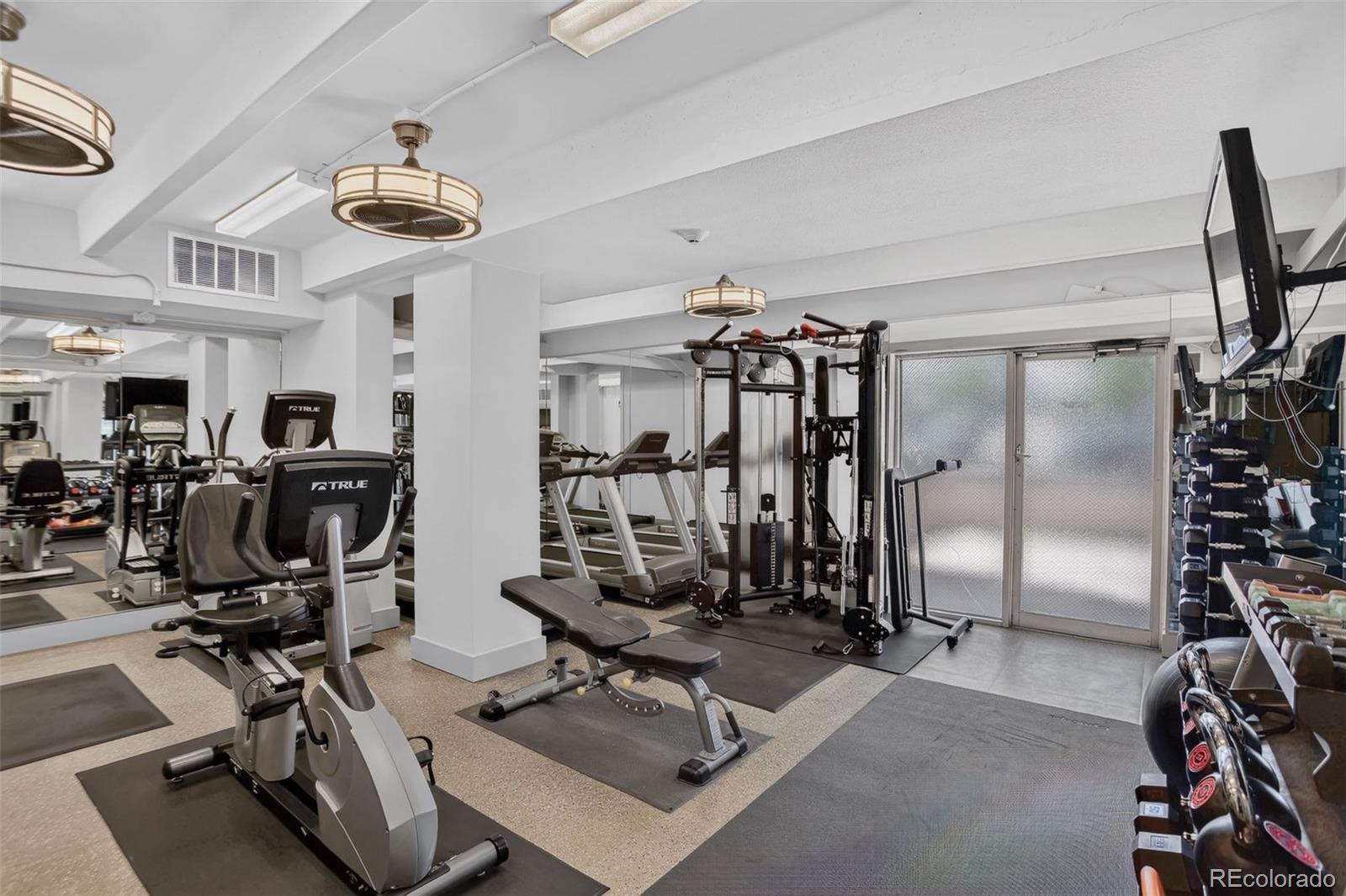 130 N Pearl Street Unit: 808