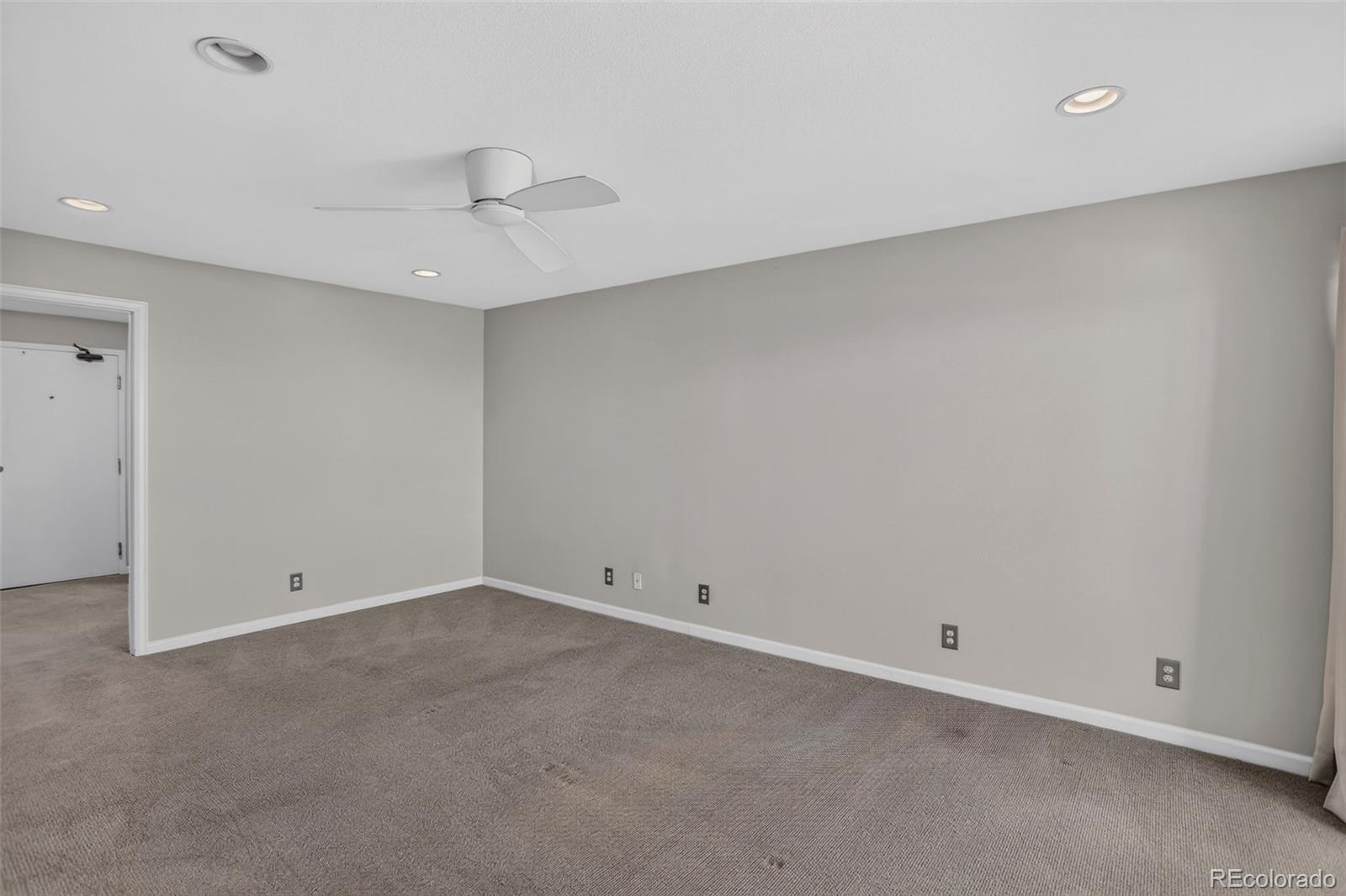 130 N Pearl Street Unit: 808