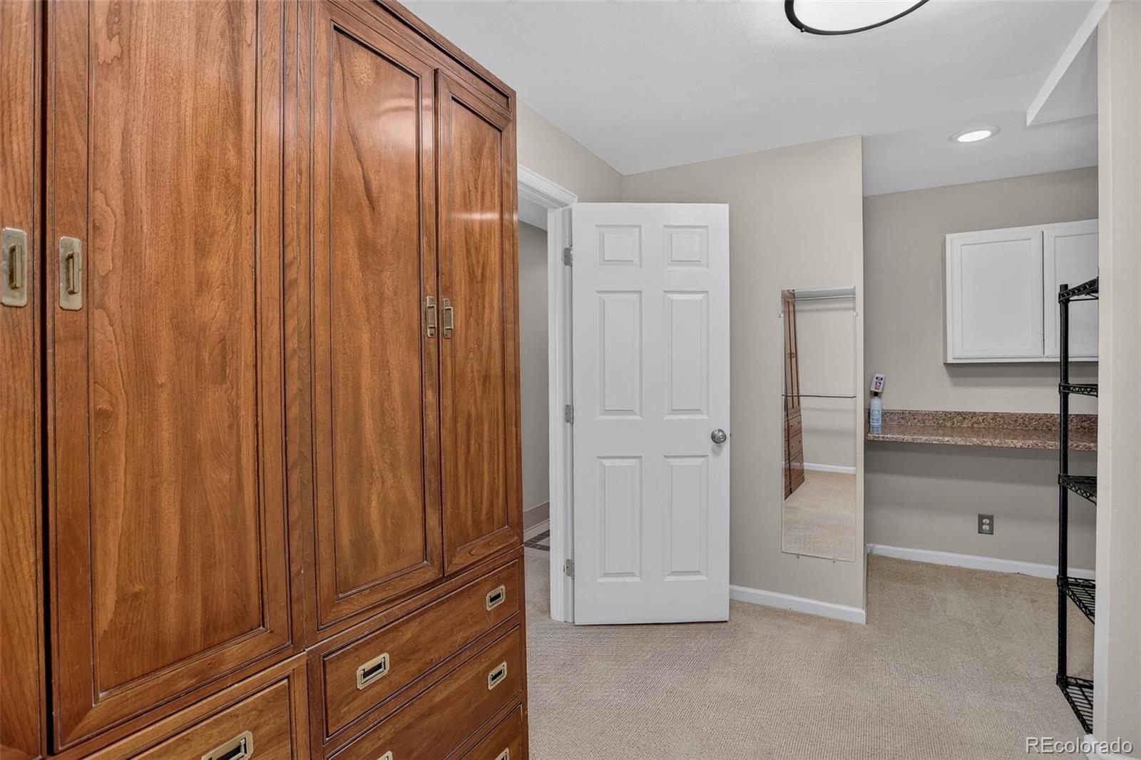 130 N Pearl Street Unit: 808
