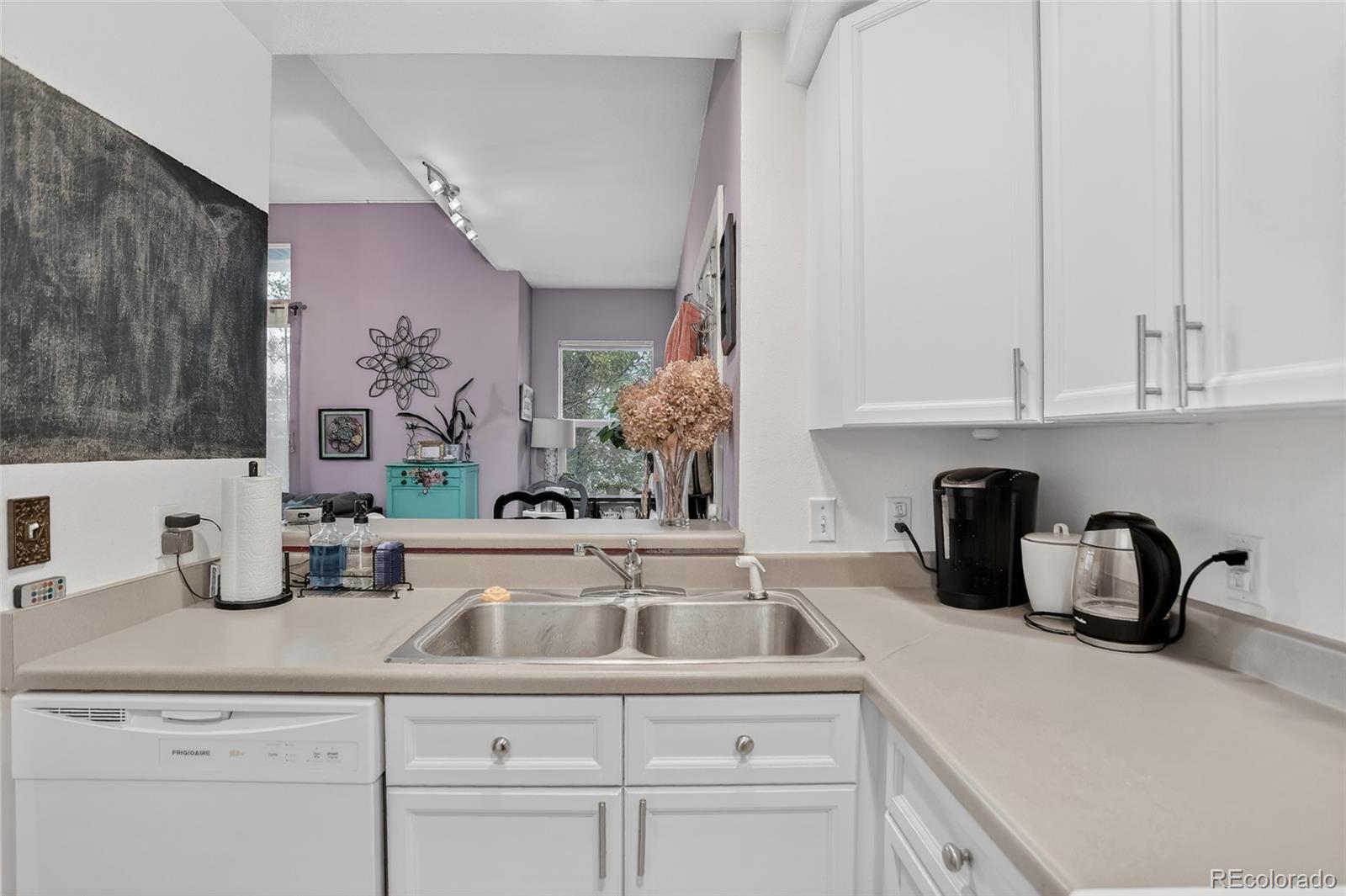 2828 Syracuse Street Unit: 222