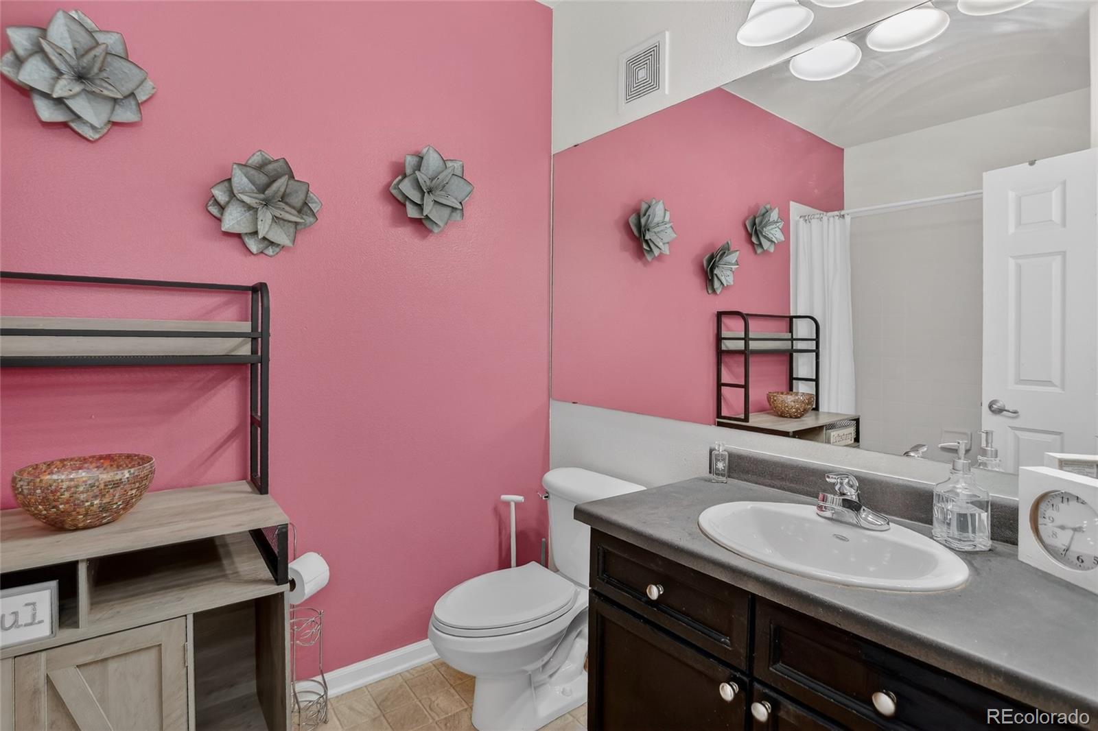 2828 Syracuse Street Unit: 222