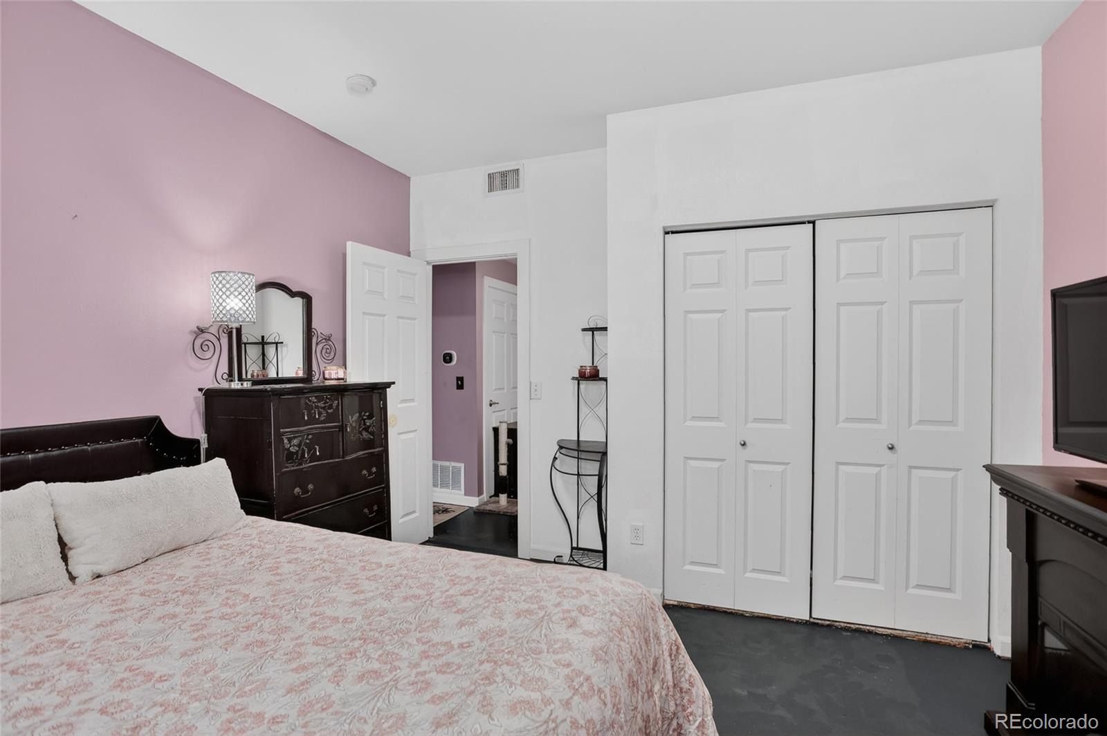 2828 Syracuse Street Unit: 222