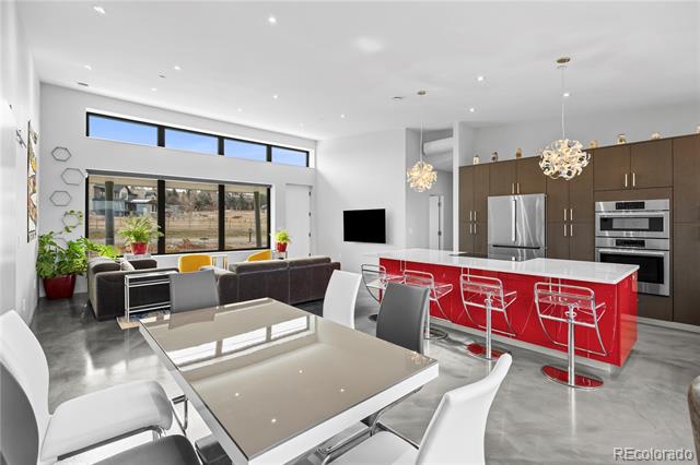903 Paragon Drive