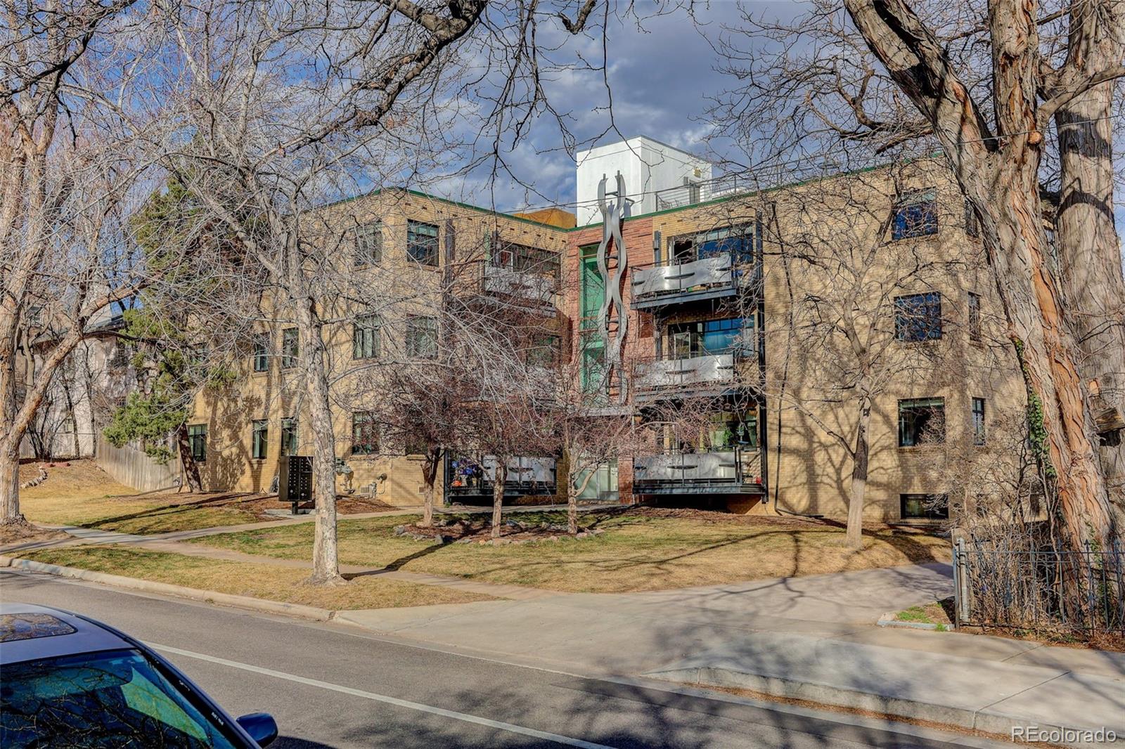 636 N Washington Street Unit: 101